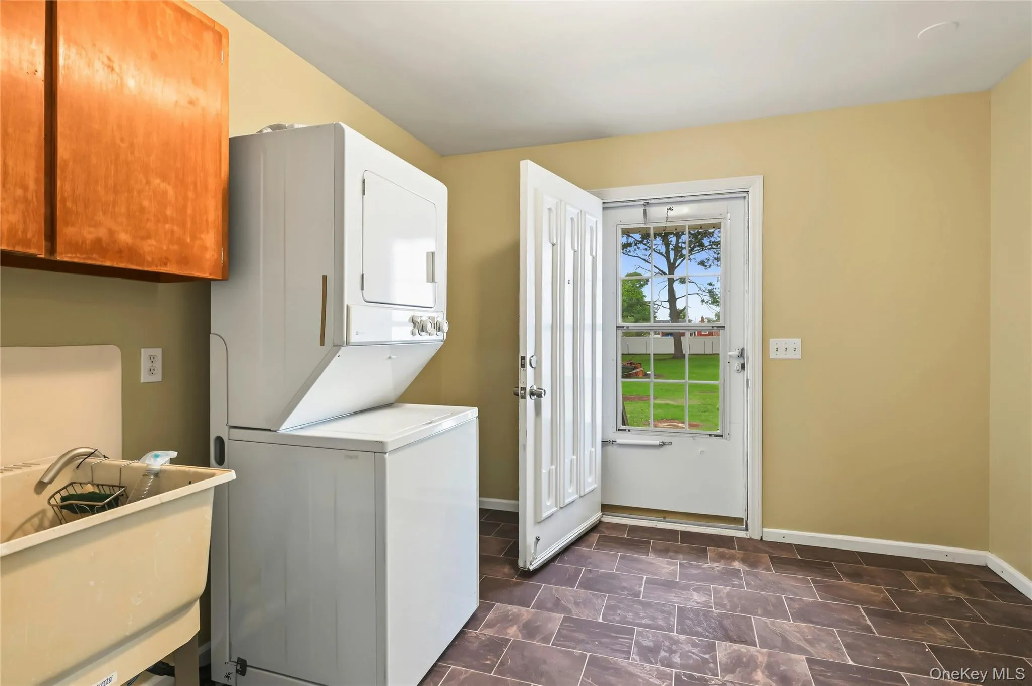 930 Tooker Avenue, West Babylon, NY, 4 Bedrooms Bedrooms, 11 Rooms Rooms,4 BathroomsBathrooms,Residential,For Rent,Tooker,0,1055529 930 Tooker Avenue, West Babylon, NY, 4 Bedrooms Bedrooms, 11 Rooms Rooms,4 BathroomsBathrooms,Residential,For Rent,Tooker,0,1055529