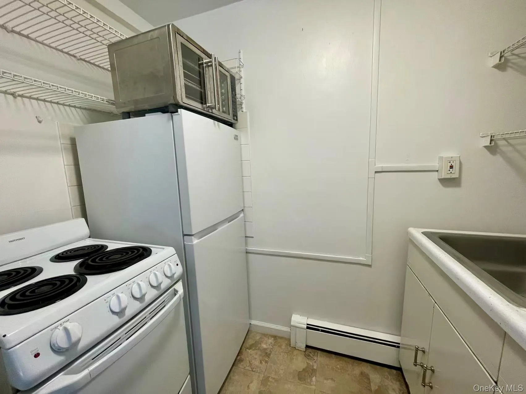 37 Mckay Rd, Huntington, NY, 1 Bedroom Bedrooms, 3 Room Rooms,1 BathroomBathrooms,Residential Lease,For Rent,Mckay Rd,0,1055530 37 Mckay Rd, Huntington, NY, 1 Bedroom Bedrooms, 3 Room Rooms,1 BathroomBathrooms,Residential Lease,For Rent,Mckay Rd,0,1055530