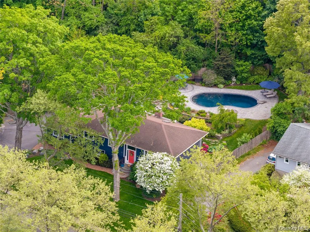 37 Mckay Rd, Huntington, NY, 1 Bedroom Bedrooms, 3 Room Rooms,1 BathroomBathrooms,Residential Lease,For Rent,Mckay Rd,0,1055530 37 Mckay Rd, Huntington, NY, 1 Bedroom Bedrooms, 3 Room Rooms,1 BathroomBathrooms,Residential Lease,For Rent,Mckay Rd,0,1055530