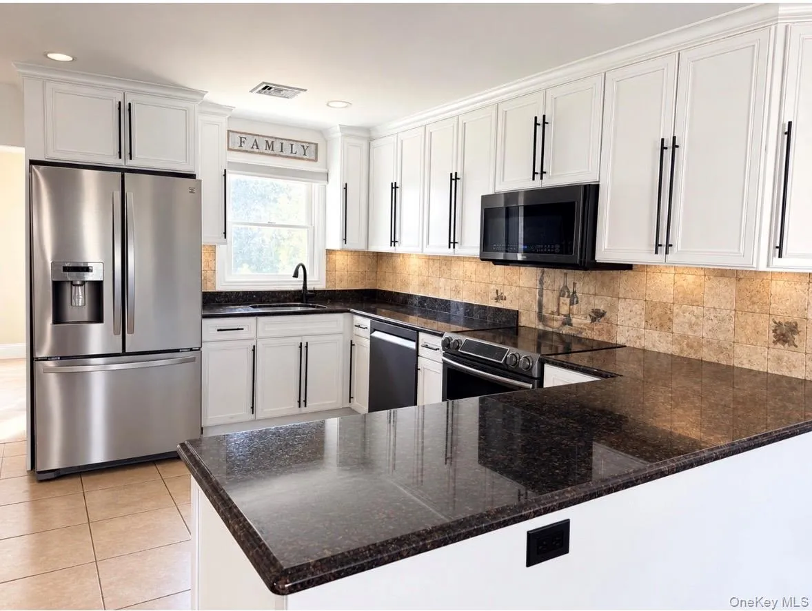 4161 Harriet Rd, Oyster Bay, NY, 4 Bedroom Bedrooms, 11 Room Rooms,3 BathroomBathrooms,Residential Lease,For Rent,Harriet Rd,0,1055531 4161 Harriet Rd, Oyster Bay, NY, 4 Bedroom Bedrooms, 11 Room Rooms,3 BathroomBathrooms,Residential Lease,For Rent,Harriet Rd,0,1055531