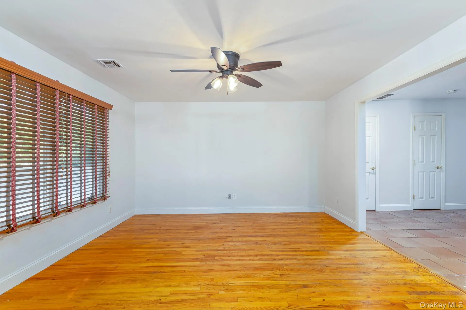 37 Woodside Avenue, Brookhaven, NY, 5 Bedrooms Bedrooms, 3 Rooms Rooms,2 BathroomsBathrooms,Residential,For Rent,Woodside,0,1055543 37 Woodside Avenue, Brookhaven, NY, 5 Bedrooms Bedrooms, 3 Rooms Rooms,2 BathroomsBathrooms,Residential,For Rent,Woodside,0,1055543