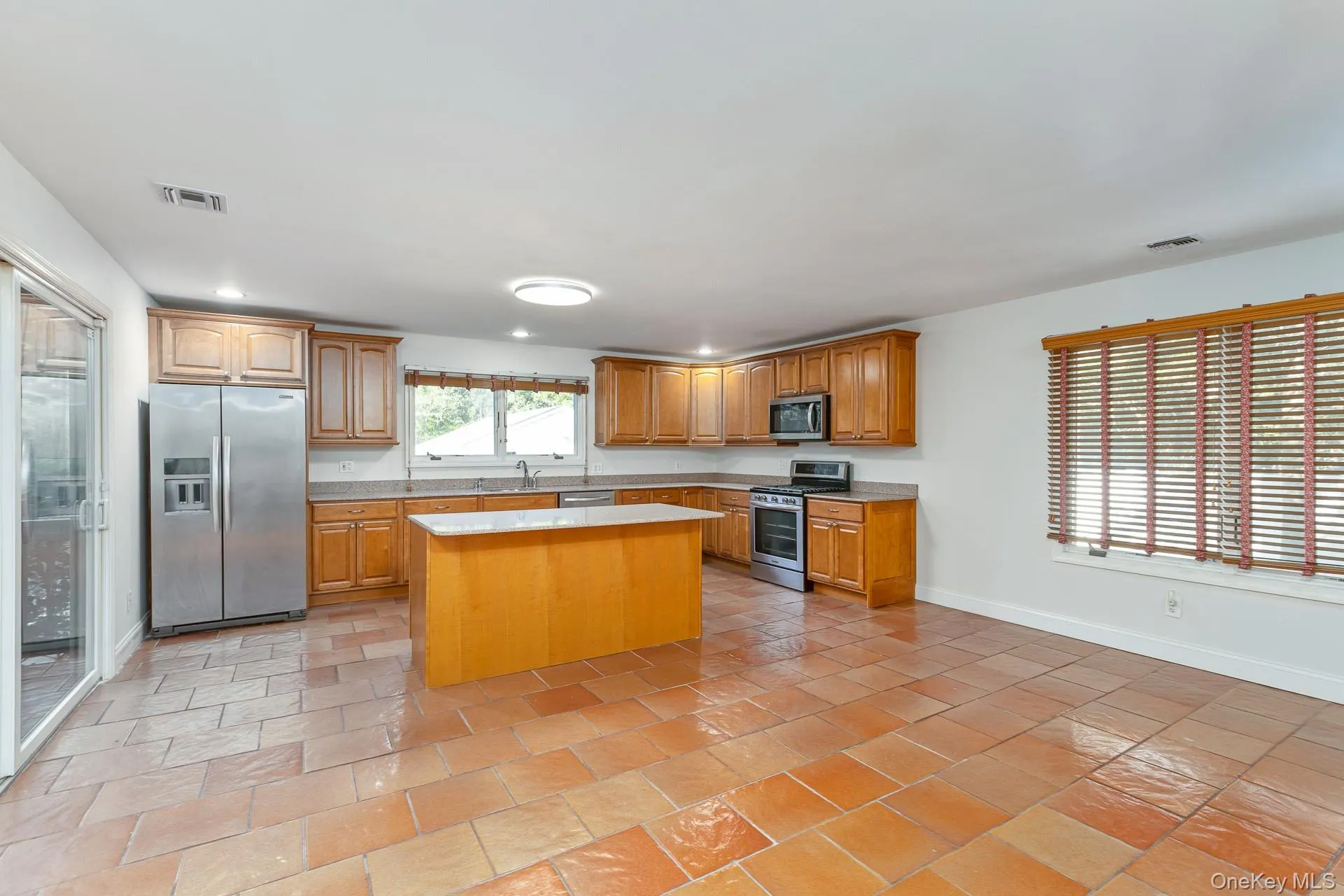 37 Woodside Avenue, Brookhaven, NY, 5 Bedrooms Bedrooms, 3 Rooms Rooms,2 BathroomsBathrooms,Residential,For Rent,Woodside,0,1055543 37 Woodside Avenue, Brookhaven, NY, 5 Bedrooms Bedrooms, 3 Rooms Rooms,2 BathroomsBathrooms,Residential,For Rent,Woodside,0,1055543