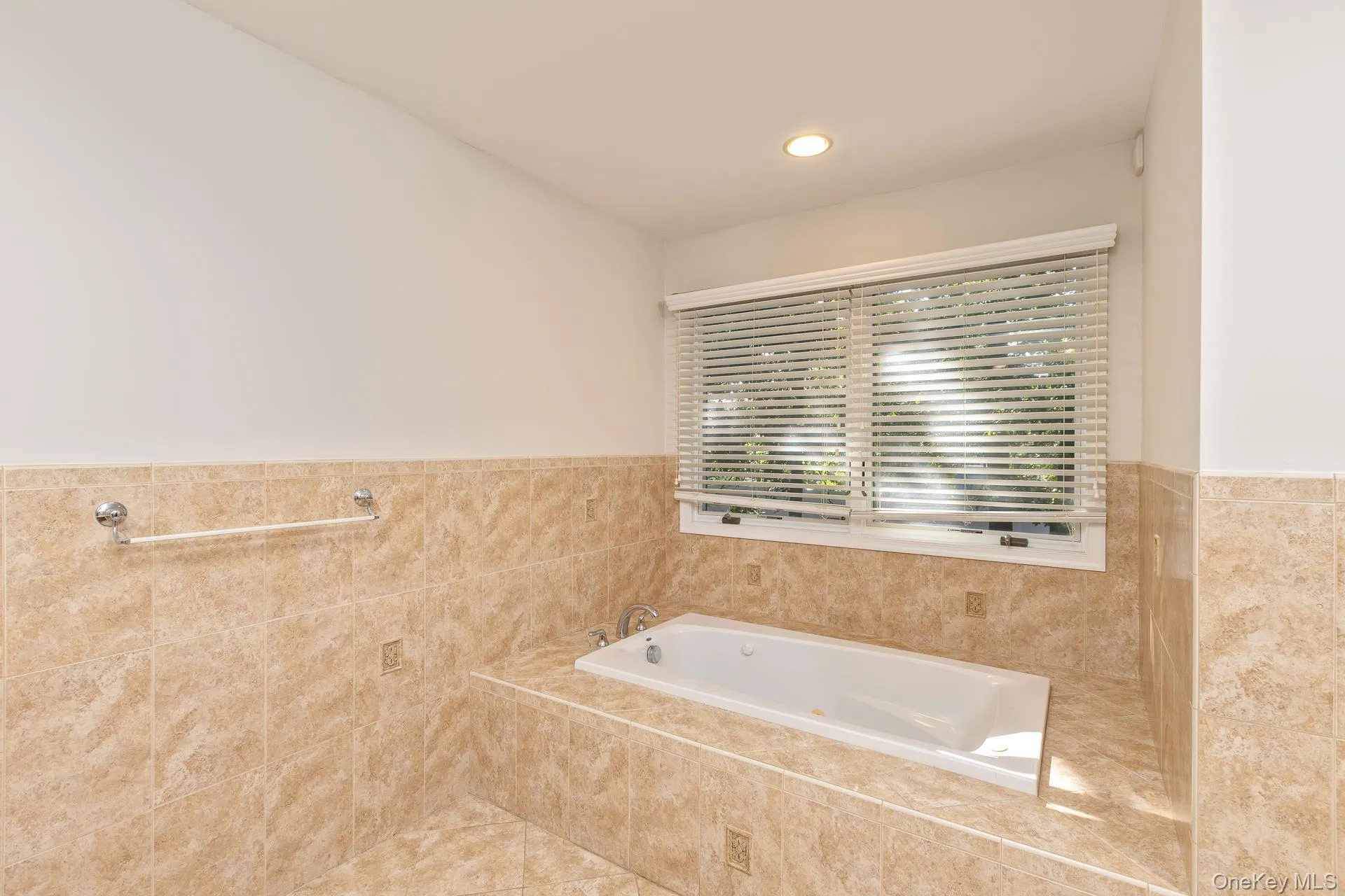 37 Woodside Avenue, Brookhaven, NY, 5 Bedrooms Bedrooms, 3 Rooms Rooms,2 BathroomsBathrooms,Residential,For Rent,Woodside,0,1055543 37 Woodside Avenue, Brookhaven, NY, 5 Bedrooms Bedrooms, 3 Rooms Rooms,2 BathroomsBathrooms,Residential,For Rent,Woodside,0,1055543