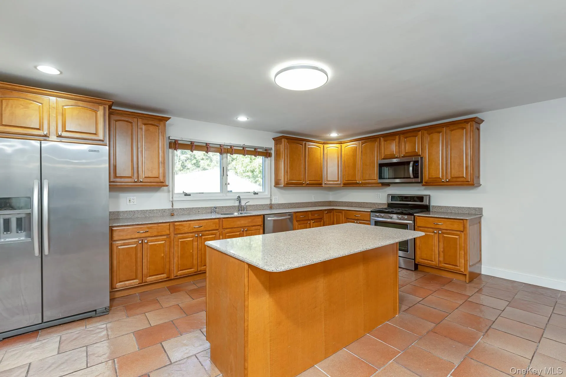 37 Woodside Avenue, Brookhaven, NY, 5 Bedrooms Bedrooms, 3 Rooms Rooms,2 BathroomsBathrooms,Residential,For Rent,Woodside,0,1055543 37 Woodside Avenue, Brookhaven, NY, 5 Bedrooms Bedrooms, 3 Rooms Rooms,2 BathroomsBathrooms,Residential,For Rent,Woodside,0,1055543