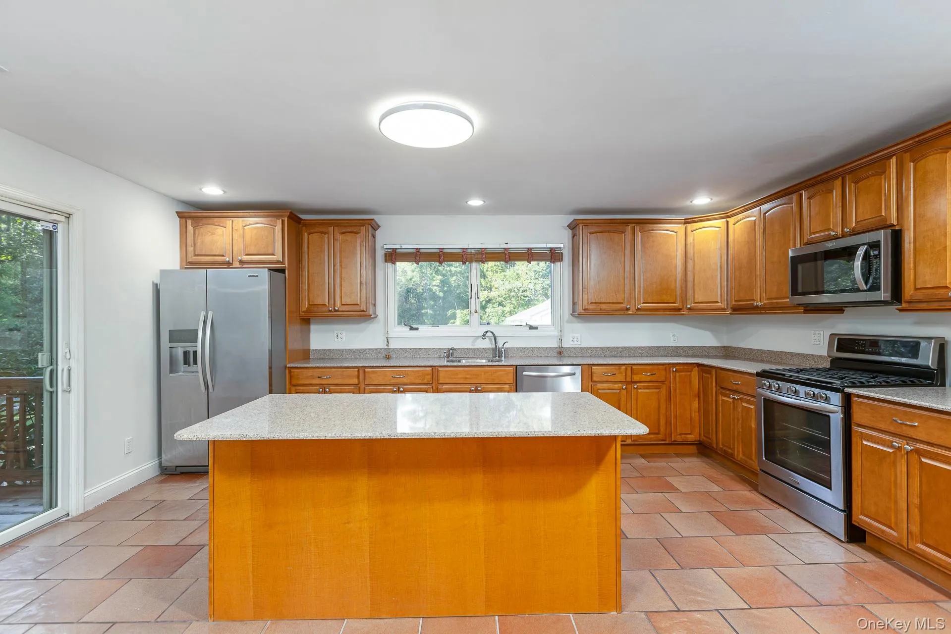 37 Woodside Avenue, Brookhaven, NY, 5 Bedrooms Bedrooms, 3 Rooms Rooms,2 BathroomsBathrooms,Residential,For Rent,Woodside,0,1055543 37 Woodside Avenue, Brookhaven, NY, 5 Bedrooms Bedrooms, 3 Rooms Rooms,2 BathroomsBathrooms,Residential,For Rent,Woodside,0,1055543