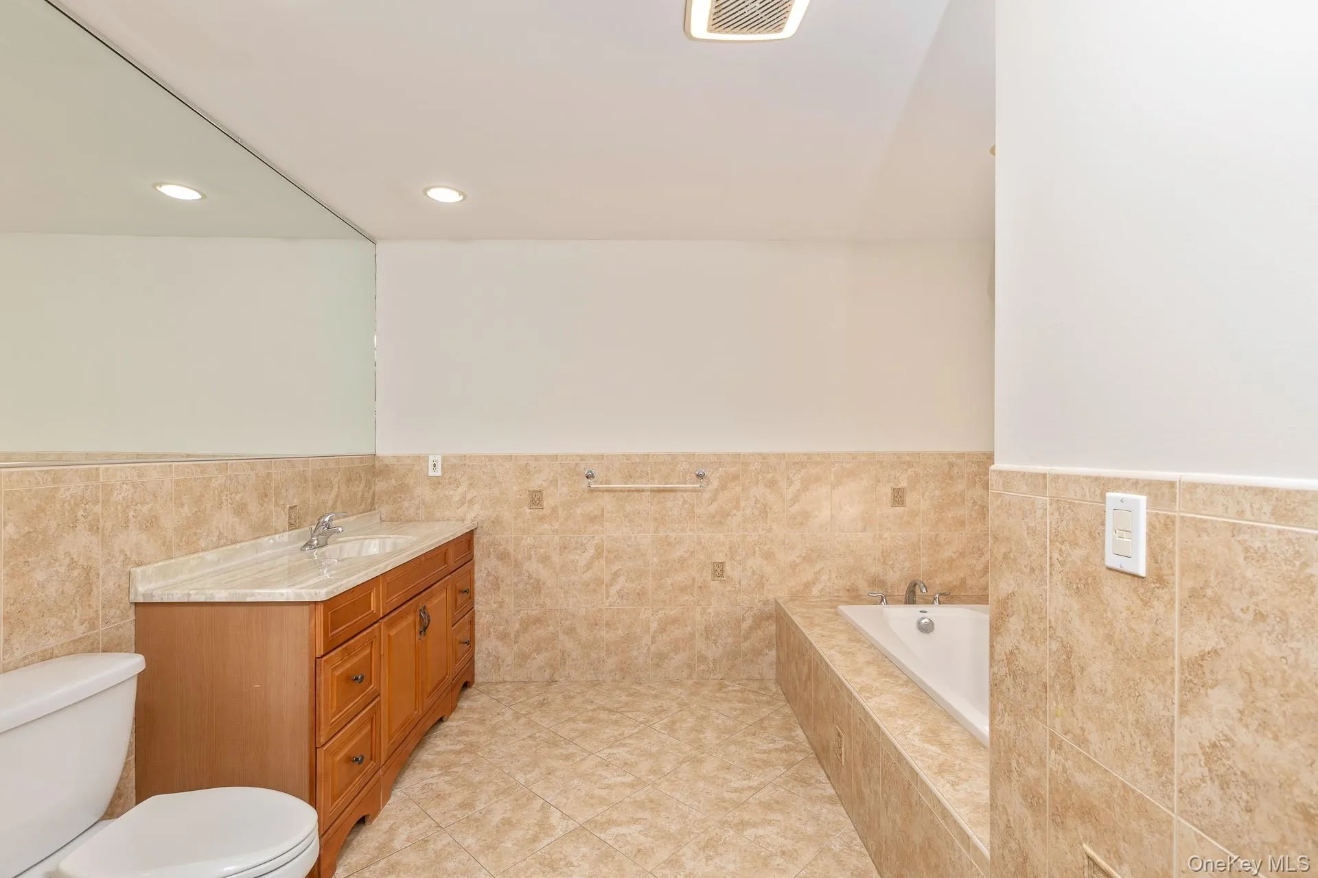 37 Woodside Avenue, Brookhaven, NY, 5 Bedrooms Bedrooms, 3 Rooms Rooms,2 BathroomsBathrooms,Residential,For Rent,Woodside,0,1055543 37 Woodside Avenue, Brookhaven, NY, 5 Bedrooms Bedrooms, 3 Rooms Rooms,2 BathroomsBathrooms,Residential,For Rent,Woodside,0,1055543