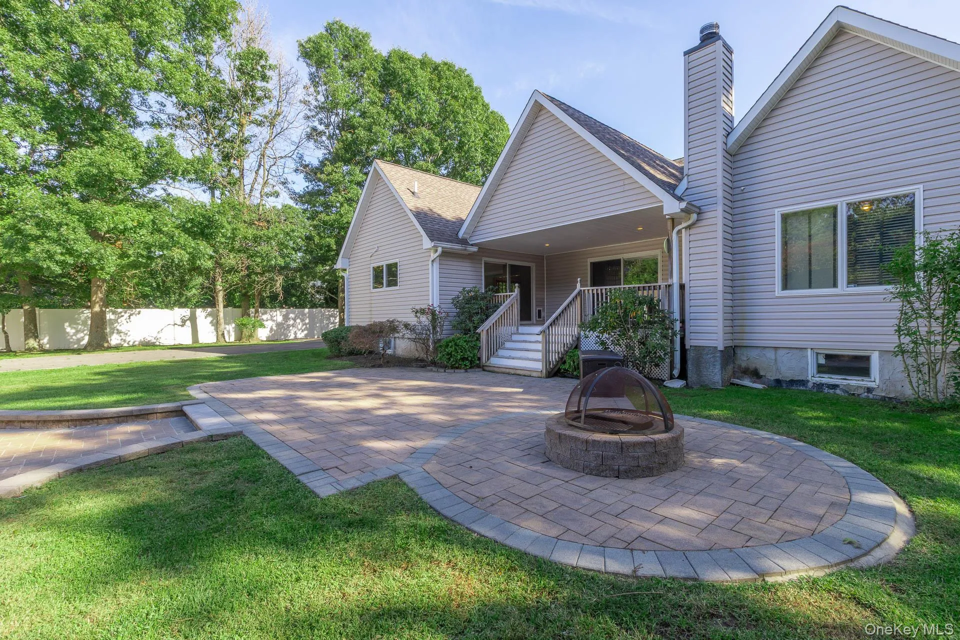 37 Woodside Avenue, Brookhaven, NY, 5 Bedrooms Bedrooms, 3 Rooms Rooms,2 BathroomsBathrooms,Residential,For Rent,Woodside,0,1055543 37 Woodside Avenue, Brookhaven, NY, 5 Bedrooms Bedrooms, 3 Rooms Rooms,2 BathroomsBathrooms,Residential,For Rent,Woodside,0,1055543