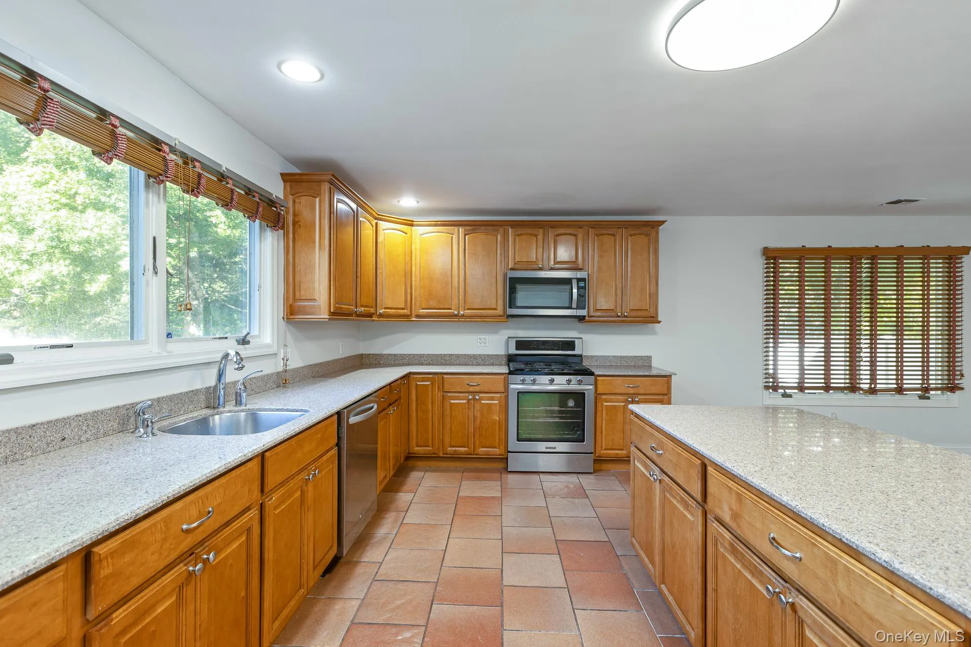 37 Woodside Avenue, Brookhaven, NY, 5 Bedrooms Bedrooms, 3 Rooms Rooms,2 BathroomsBathrooms,Residential,For Rent,Woodside,0,1055543 37 Woodside Avenue, Brookhaven, NY, 5 Bedrooms Bedrooms, 3 Rooms Rooms,2 BathroomsBathrooms,Residential,For Rent,Woodside,0,1055543