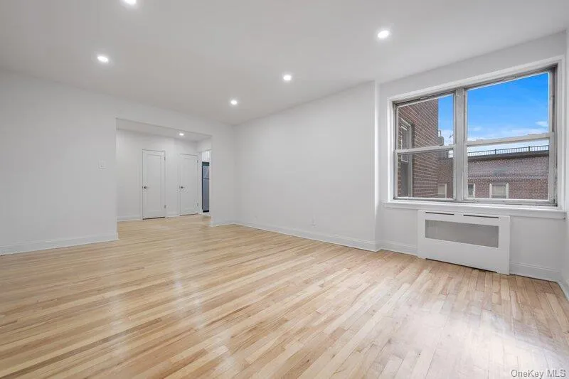39-40 52nd Street, New York, NY, 1 Bedroom Bedrooms, 5 Rooms Rooms,1 BathroomBathrooms,Residential,For Rent,52nd,0,1055546 39-40 52nd Street, New York, NY, 1 Bedroom Bedrooms, 5 Rooms Rooms,1 BathroomBathrooms,Residential,For Rent,52nd,0,1055546