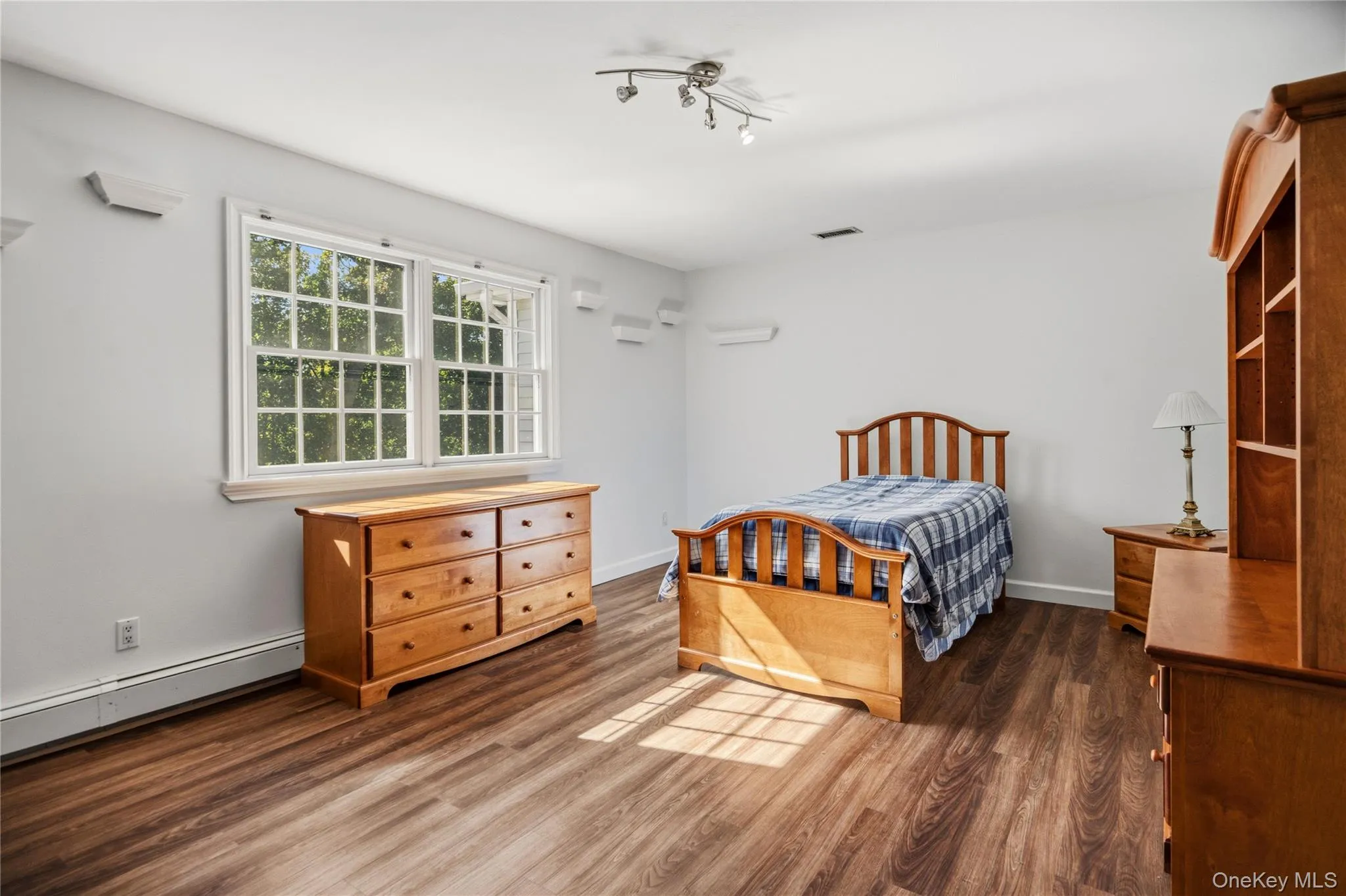12 Brooktree Court, Islip, NY, 7 Bedrooms Bedrooms, 14 Rooms Rooms,4 BathroomsBathrooms,Residential,For Rent,Brooktree,0,1055548 12 Brooktree Court, Islip, NY, 7 Bedrooms Bedrooms, 14 Rooms Rooms,4 BathroomsBathrooms,Residential,For Rent,Brooktree,0,1055548