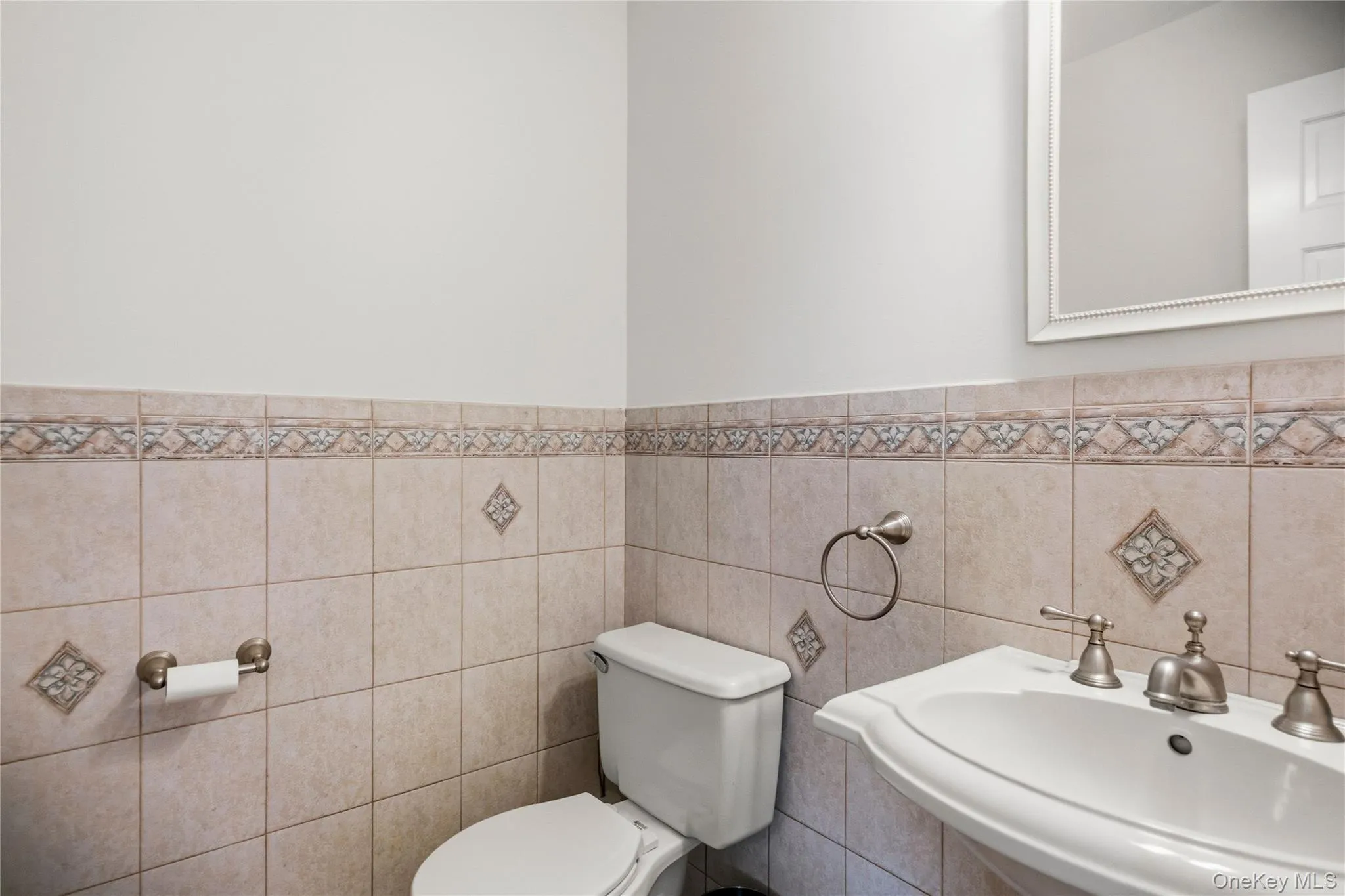 12 Brooktree Court, Islip, NY, 7 Bedrooms Bedrooms, 14 Rooms Rooms,4 BathroomsBathrooms,Residential,For Rent,Brooktree,0,1055548 12 Brooktree Court, Islip, NY, 7 Bedrooms Bedrooms, 14 Rooms Rooms,4 BathroomsBathrooms,Residential,For Rent,Brooktree,0,1055548