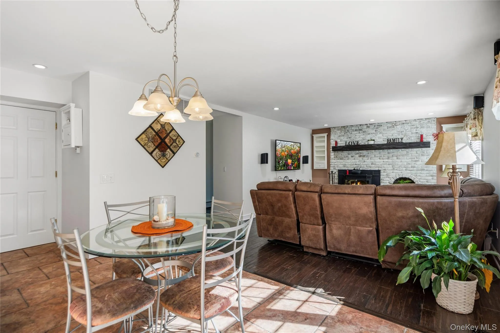 12 Brooktree Court, Islip, NY, 7 Bedrooms Bedrooms, 14 Rooms Rooms,4 BathroomsBathrooms,Residential,For Rent,Brooktree,0,1055548 12 Brooktree Court, Islip, NY, 7 Bedrooms Bedrooms, 14 Rooms Rooms,4 BathroomsBathrooms,Residential,For Rent,Brooktree,0,1055548