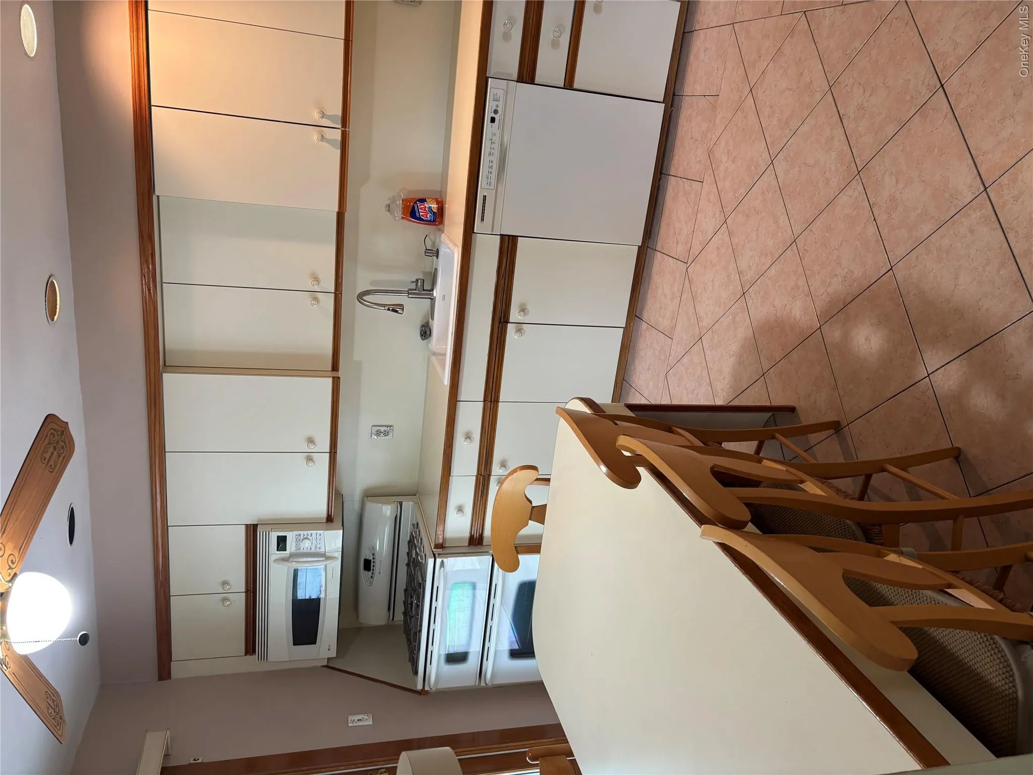 Eat in kitchen Eat in kitchen