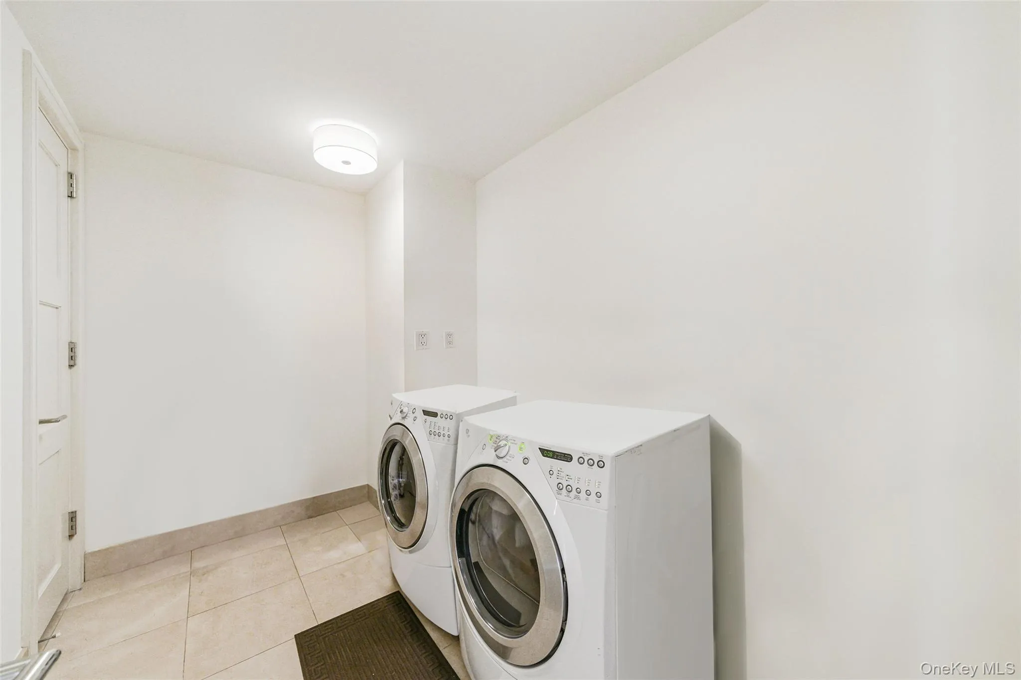 1 Renaissance Square, White Plains, NY, 2 Bedrooms Bedrooms, 5 Rooms Rooms,3 BathroomsBathrooms,Residential,For Rent,Renaissance,0,1055556 1 Renaissance Square, White Plains, NY, 2 Bedrooms Bedrooms, 5 Rooms Rooms,3 BathroomsBathrooms,Residential,For Rent,Renaissance,0,1055556