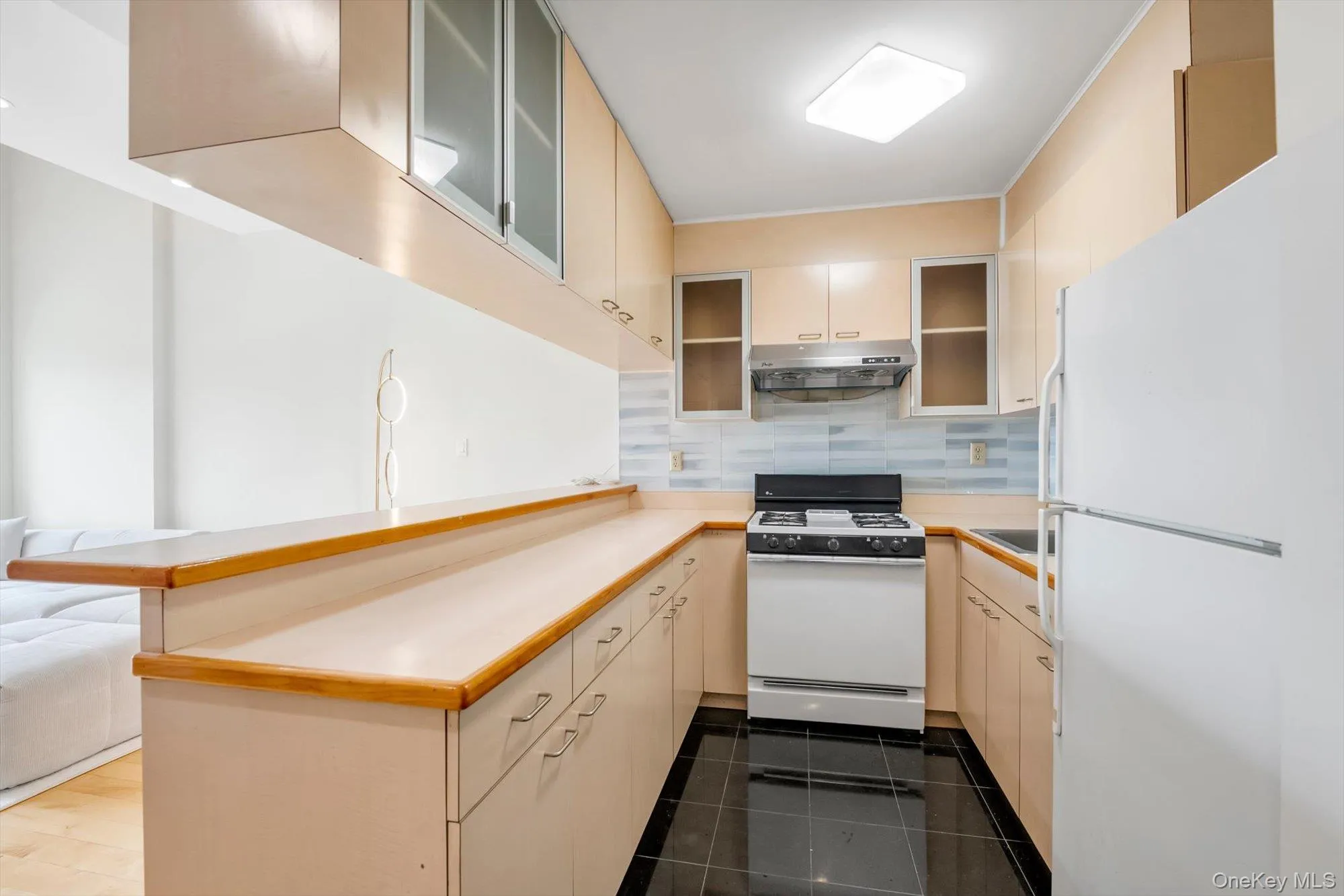 13987 35th Avenue, New York, NY, 2 Bedrooms Bedrooms, 6 Rooms Rooms,2 BathroomsBathrooms,Residential,For Rent,35th,0,1055562 13987 35th Avenue, New York, NY, 2 Bedrooms Bedrooms, 6 Rooms Rooms,2 BathroomsBathrooms,Residential,For Rent,35th,0,1055562