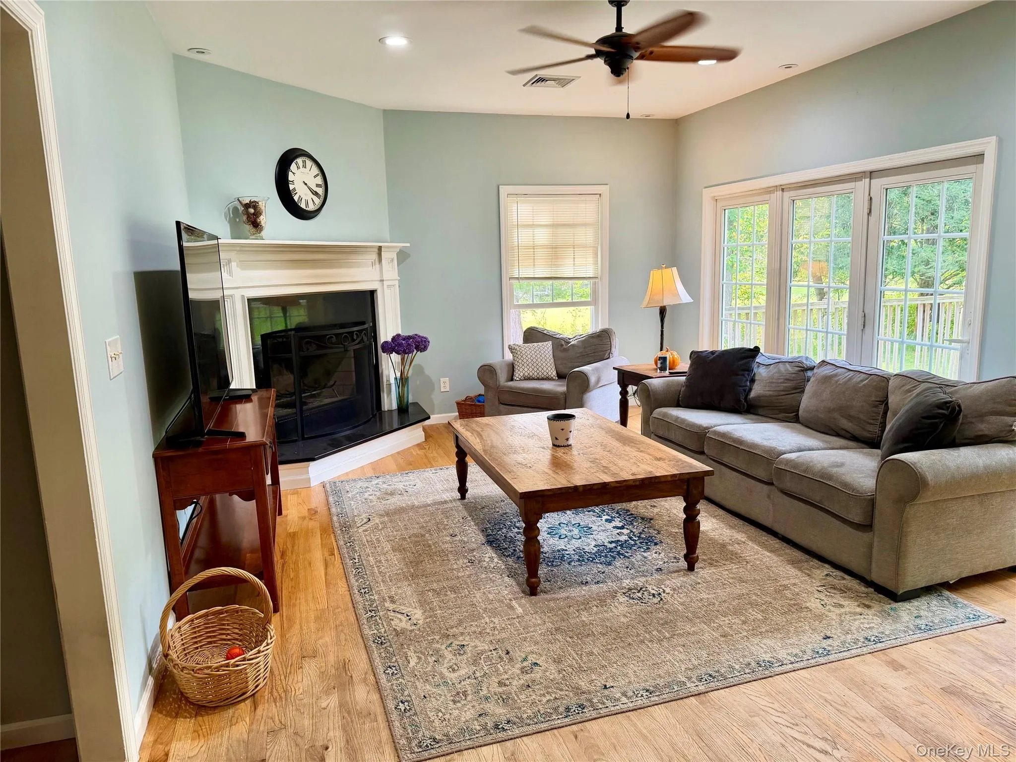 Tons of natural light, an oversized wood-burning fireplace and open to the kitchen! Tons of natural light, an oversized wood-burning fireplace and open to the kitchen!