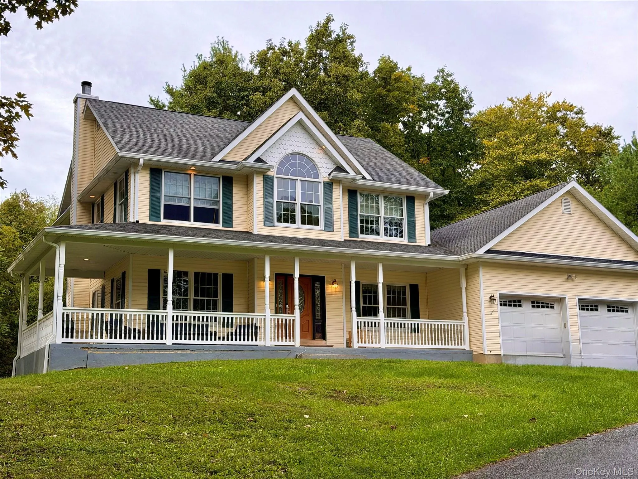 Don't miss this lovely and nearly fully private colonial with oversized porch and creek! .. PRICED TO SELL! Don't miss this lovely and nearly fully private colonial with oversized porch and creek! .. PRICED TO SELL!