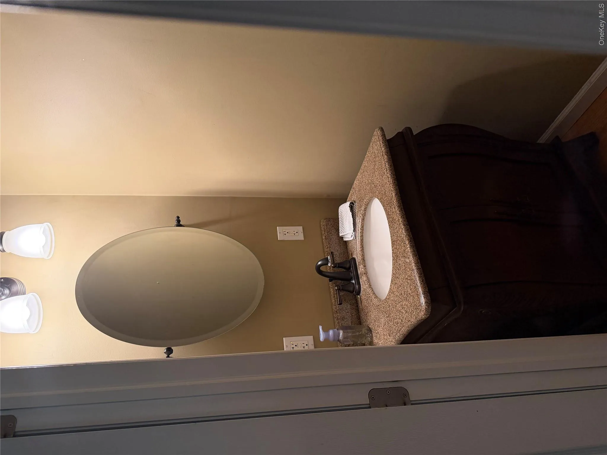 Convenient powder room on the first floor just off the kitchen. Convenient powder room on the first floor just off the kitchen.