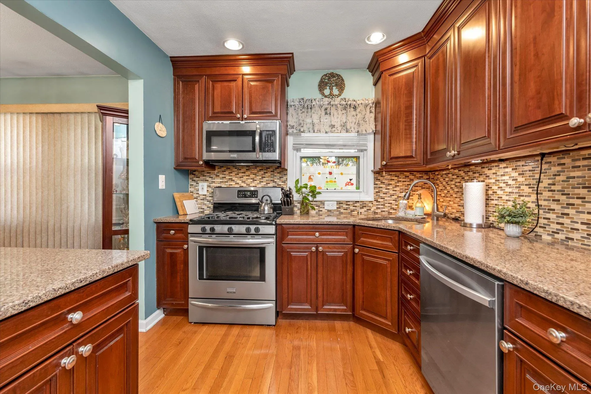 3265 Brower Avenue, Hempstead, NY, 3 Bedrooms Bedrooms, 8 Rooms Rooms,2 BathroomsBathrooms,Residential,For Rent,Brower,0,1055568 3265 Brower Avenue, Hempstead, NY, 3 Bedrooms Bedrooms, 8 Rooms Rooms,2 BathroomsBathrooms,Residential,For Rent,Brower,0,1055568