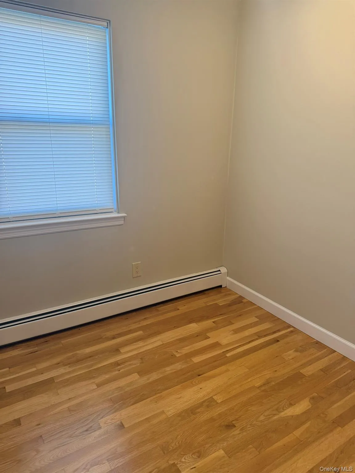 144-47 28th Avenue, New York, NY, 3 Bedrooms Bedrooms, 5 Rooms Rooms,1 BathroomBathrooms,Residential Lease,For Rent,28th,0,1055570 144-47 28th Avenue, New York, NY, 3 Bedrooms Bedrooms, 5 Rooms Rooms,1 BathroomBathrooms,Residential Lease,For Rent,28th,0,1055570