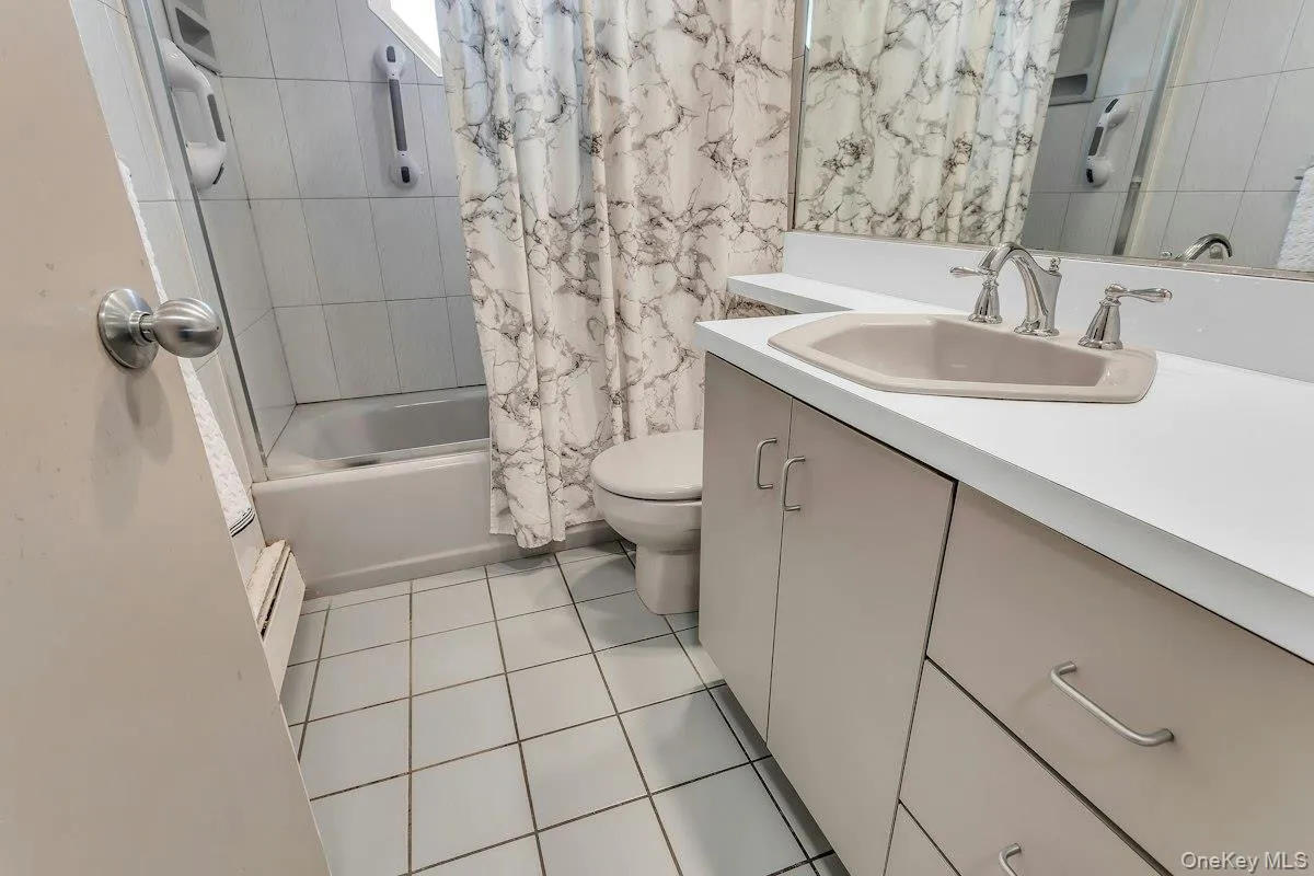 7 Eve Lane, Hempstead, NY, 3 Bedrooms Bedrooms, 9 Rooms Rooms,1 BathroomBathrooms,Residential,For Rent,Eve,0,1055577 7 Eve Lane, Hempstead, NY, 3 Bedrooms Bedrooms, 9 Rooms Rooms,1 BathroomBathrooms,Residential,For Rent,Eve,0,1055577