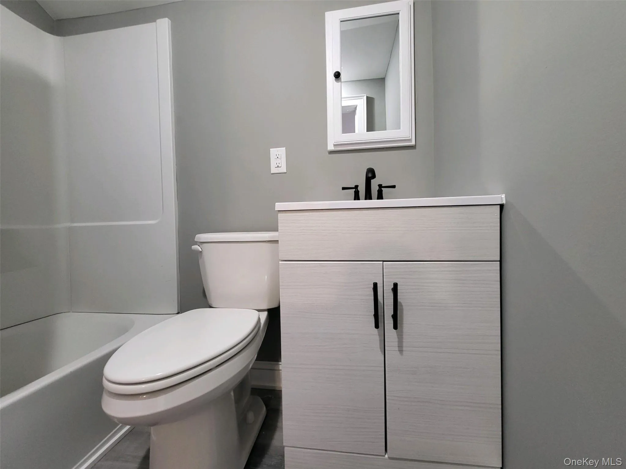 1 Montgomery Street, Montgomery, NY, 2 Bedroom Bedrooms, 4 Room Rooms,1 BathroomBathrooms,Residential Lease,For Rent,Montgomery,0,1055583 1 Montgomery Street, Montgomery, NY, 2 Bedroom Bedrooms, 4 Room Rooms,1 BathroomBathrooms,Residential Lease,For Rent,Montgomery,0,1055583