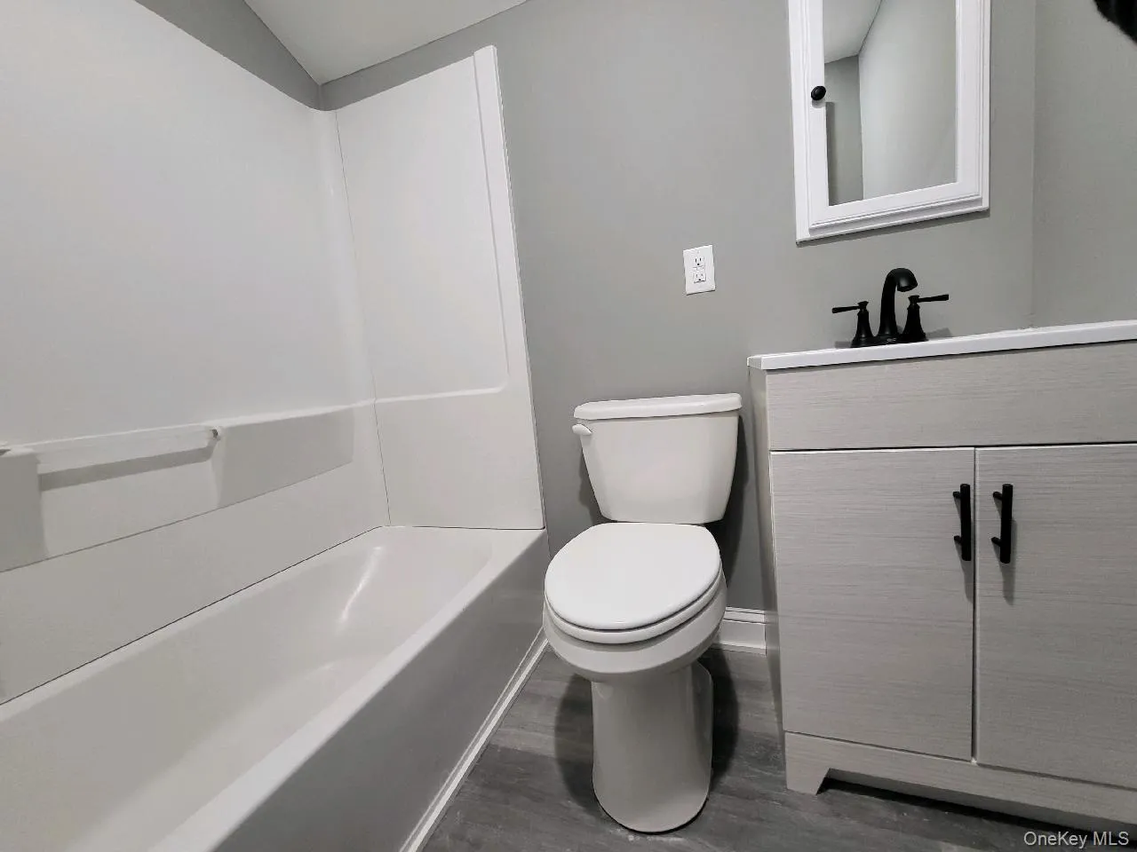1 Montgomery Street, Montgomery, NY, 2 Bedroom Bedrooms, 4 Room Rooms,1 BathroomBathrooms,Residential Lease,For Rent,Montgomery,0,1055583 1 Montgomery Street, Montgomery, NY, 2 Bedroom Bedrooms, 4 Room Rooms,1 BathroomBathrooms,Residential Lease,For Rent,Montgomery,0,1055583