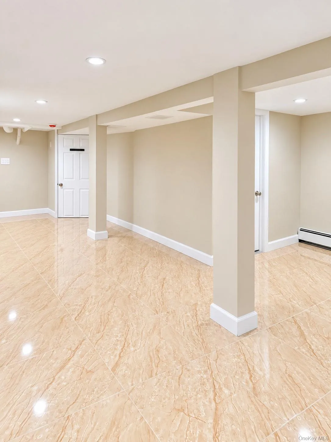 459 Roquette Avenue, North Hempstead, NY, 4 Bedrooms Bedrooms, 6 Rooms Rooms,2 BathroomsBathrooms,Residential,For Rent,Roquette,0,1055587 459 Roquette Avenue, North Hempstead, NY, 4 Bedrooms Bedrooms, 6 Rooms Rooms,2 BathroomsBathrooms,Residential,For Rent,Roquette,0,1055587