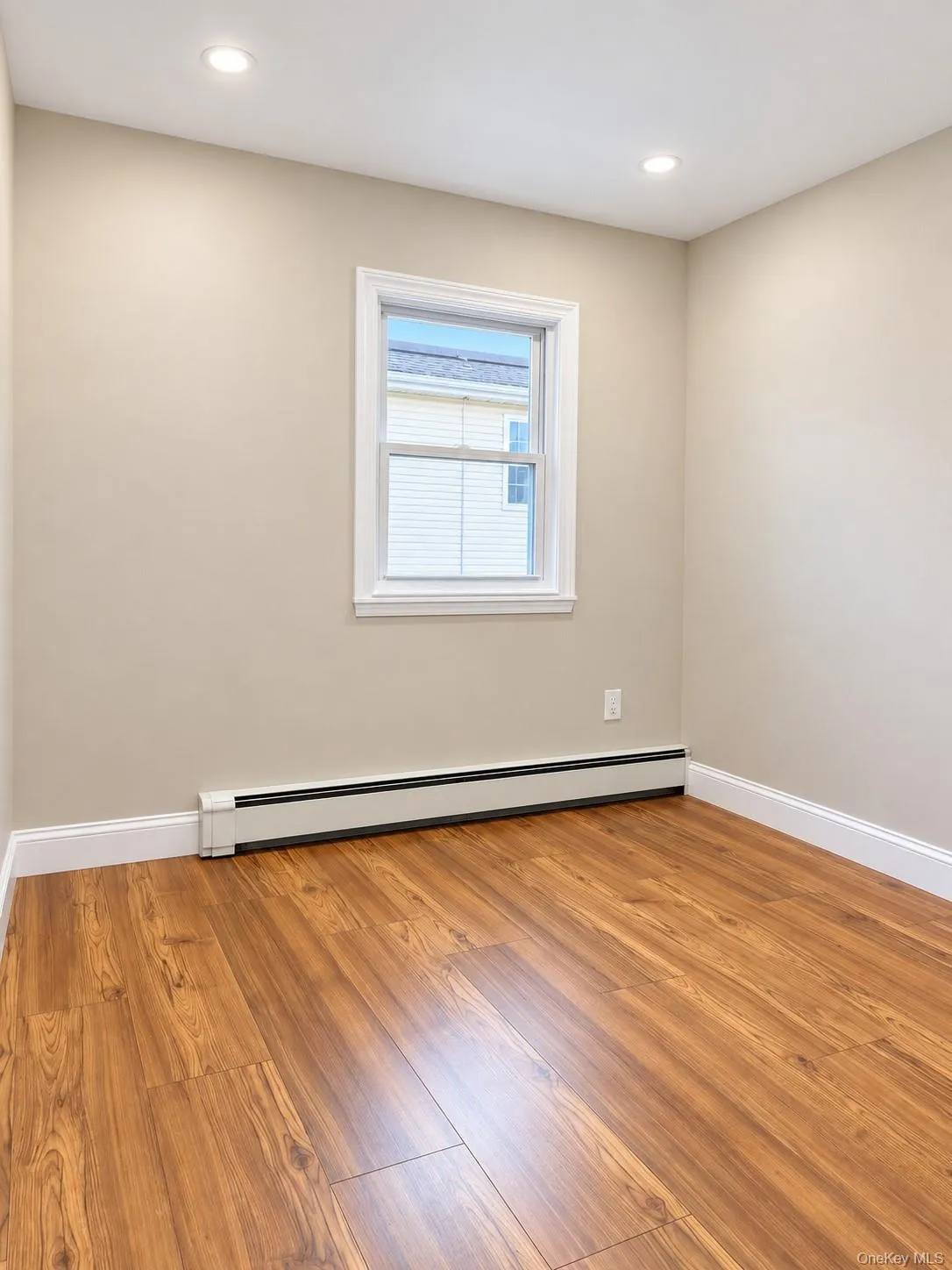 459 Roquette Avenue, North Hempstead, NY, 4 Bedrooms Bedrooms, 6 Rooms Rooms,2 BathroomsBathrooms,Residential,For Rent,Roquette,0,1055587 459 Roquette Avenue, North Hempstead, NY, 4 Bedrooms Bedrooms, 6 Rooms Rooms,2 BathroomsBathrooms,Residential,For Rent,Roquette,0,1055587