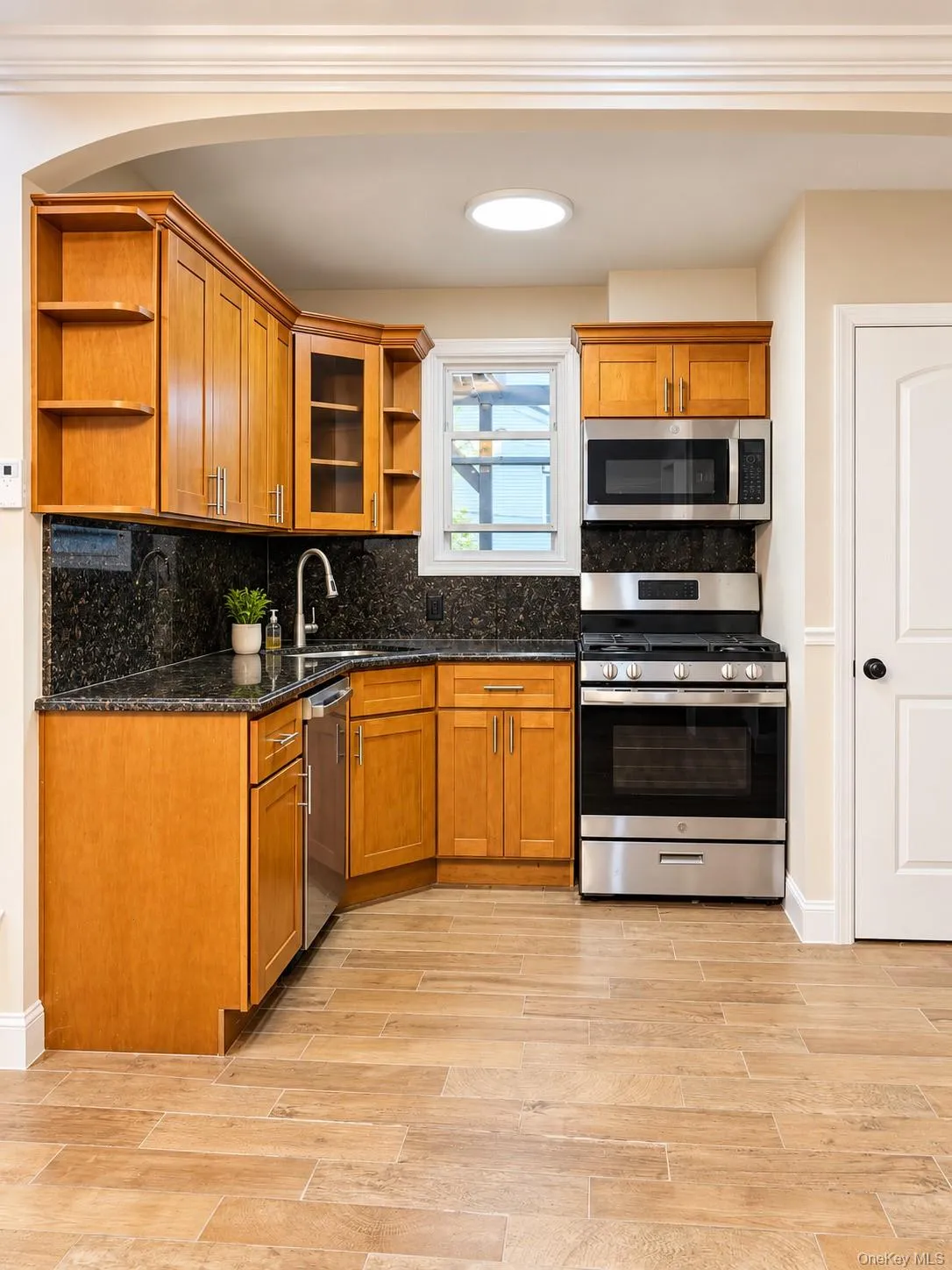 459 Roquette Avenue, North Hempstead, NY, 4 Bedrooms Bedrooms, 6 Rooms Rooms,2 BathroomsBathrooms,Residential,For Rent,Roquette,0,1055587 459 Roquette Avenue, North Hempstead, NY, 4 Bedrooms Bedrooms, 6 Rooms Rooms,2 BathroomsBathrooms,Residential,For Rent,Roquette,0,1055587