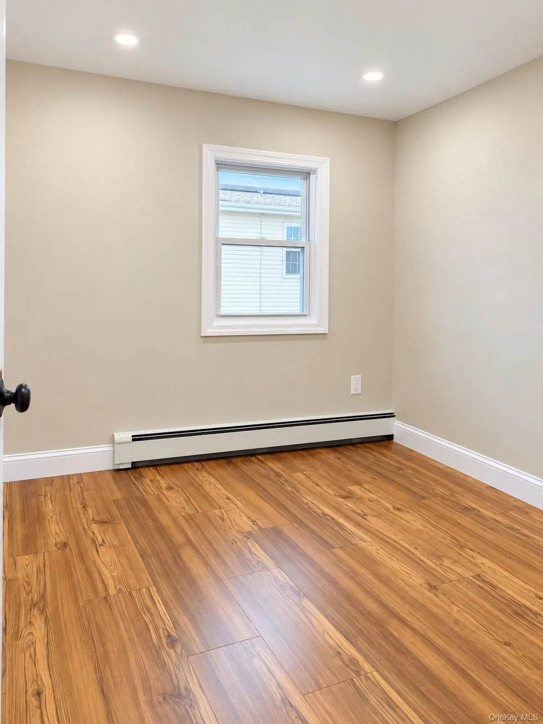 459 Roquette Avenue, North Hempstead, NY, 4 Bedrooms Bedrooms, 6 Rooms Rooms,2 BathroomsBathrooms,Residential,For Rent,Roquette,0,1055587 459 Roquette Avenue, North Hempstead, NY, 4 Bedrooms Bedrooms, 6 Rooms Rooms,2 BathroomsBathrooms,Residential,For Rent,Roquette,0,1055587