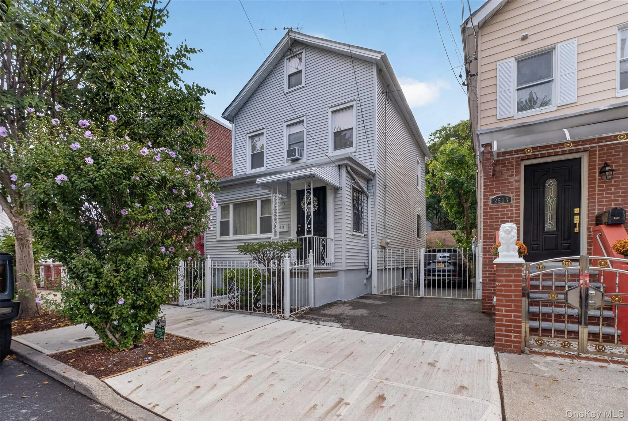 2518 Glebe Avenue, New York, NY, 3 Bedrooms Bedrooms, 10 Rooms Rooms,1 BathroomBathrooms,Residential,For Rent,Glebe,0,1055590 2518 Glebe Avenue, New York, NY, 3 Bedrooms Bedrooms, 10 Rooms Rooms,1 BathroomBathrooms,Residential,For Rent,Glebe,0,1055590