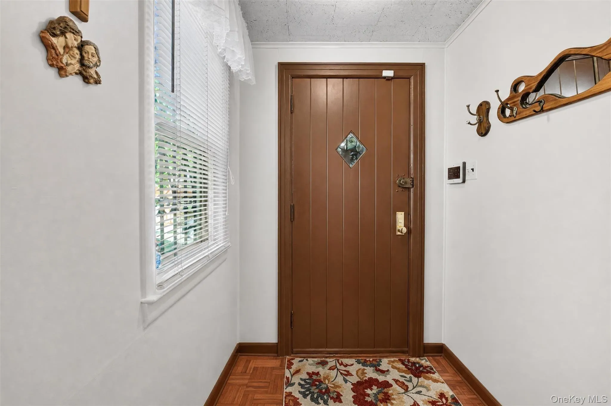 2518 Glebe Avenue, New York, NY, 3 Bedrooms Bedrooms, 10 Rooms Rooms,1 BathroomBathrooms,Residential,For Rent,Glebe,0,1055590 2518 Glebe Avenue, New York, NY, 3 Bedrooms Bedrooms, 10 Rooms Rooms,1 BathroomBathrooms,Residential,For Rent,Glebe,0,1055590