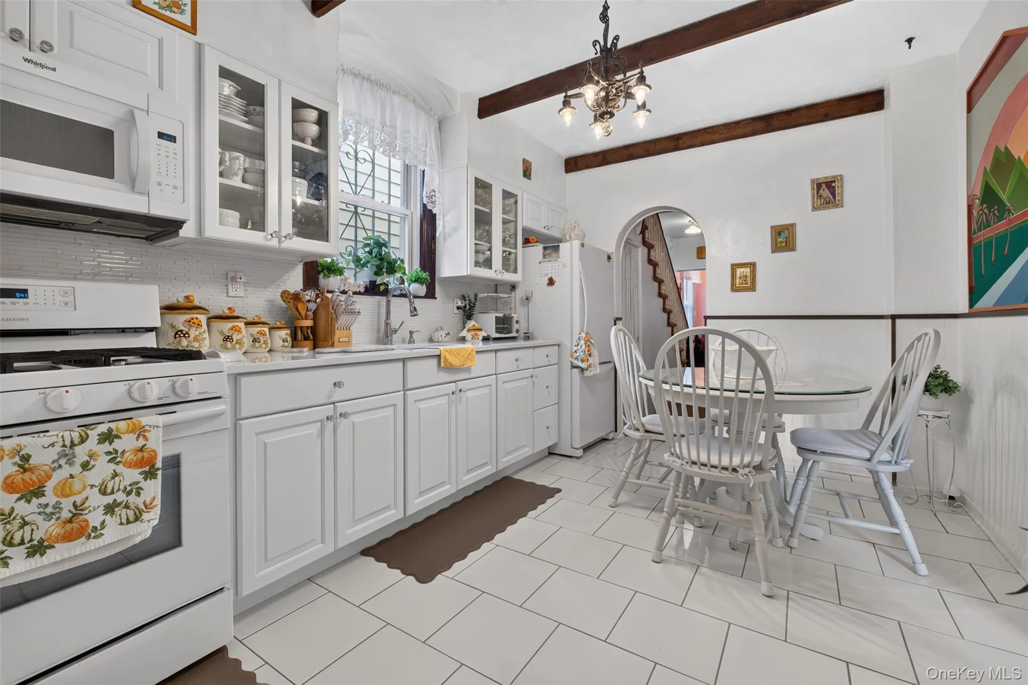 2518 Glebe Avenue, New York, NY, 3 Bedrooms Bedrooms, 10 Rooms Rooms,1 BathroomBathrooms,Residential,For Rent,Glebe,0,1055590 2518 Glebe Avenue, New York, NY, 3 Bedrooms Bedrooms, 10 Rooms Rooms,1 BathroomBathrooms,Residential,For Rent,Glebe,0,1055590