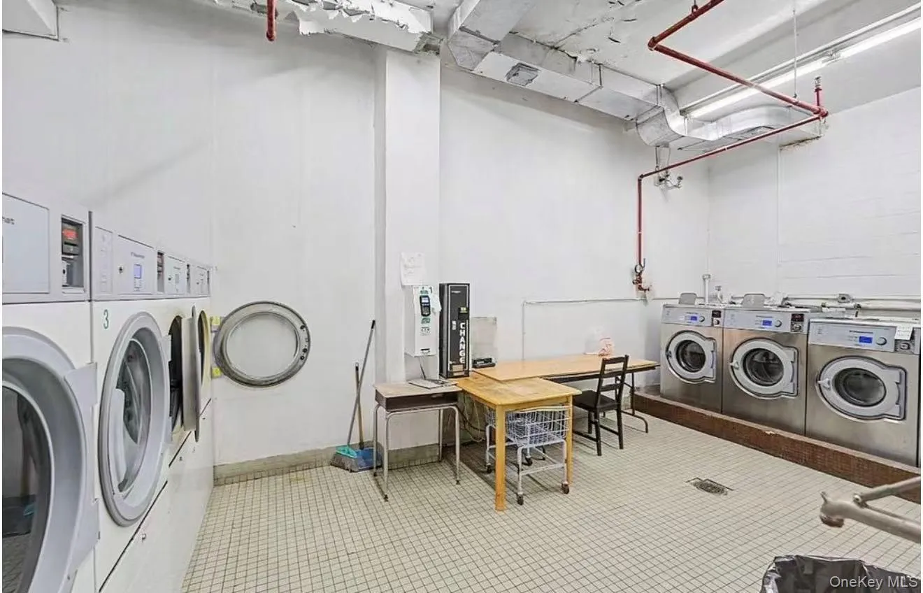 60 Henry Street, New York, NY, 1 Bedroom Bedrooms, 4 Rooms Rooms,1 BathroomBathrooms,Residential,For Rent,Henry,0,1055591 60 Henry Street, New York, NY, 1 Bedroom Bedrooms, 4 Rooms Rooms,1 BathroomBathrooms,Residential,For Rent,Henry,0,1055591