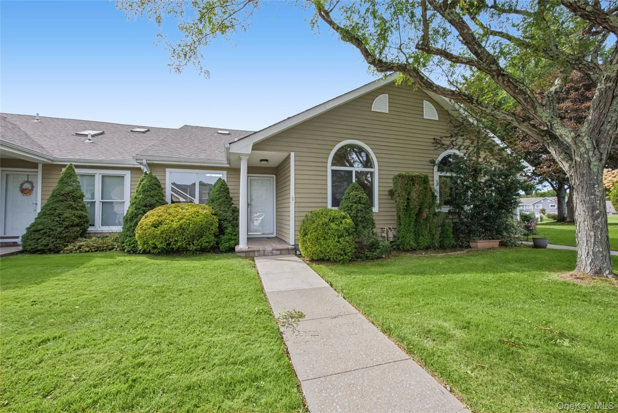 65 Eric Drive, Brookhaven, NY, 2 Bedrooms Bedrooms, 5 Rooms Rooms,2 BathroomsBathrooms,Residential,For Rent,Eric,0,1055595 65 Eric Drive, Brookhaven, NY, 2 Bedrooms Bedrooms, 5 Rooms Rooms,2 BathroomsBathrooms,Residential,For Rent,Eric,0,1055595