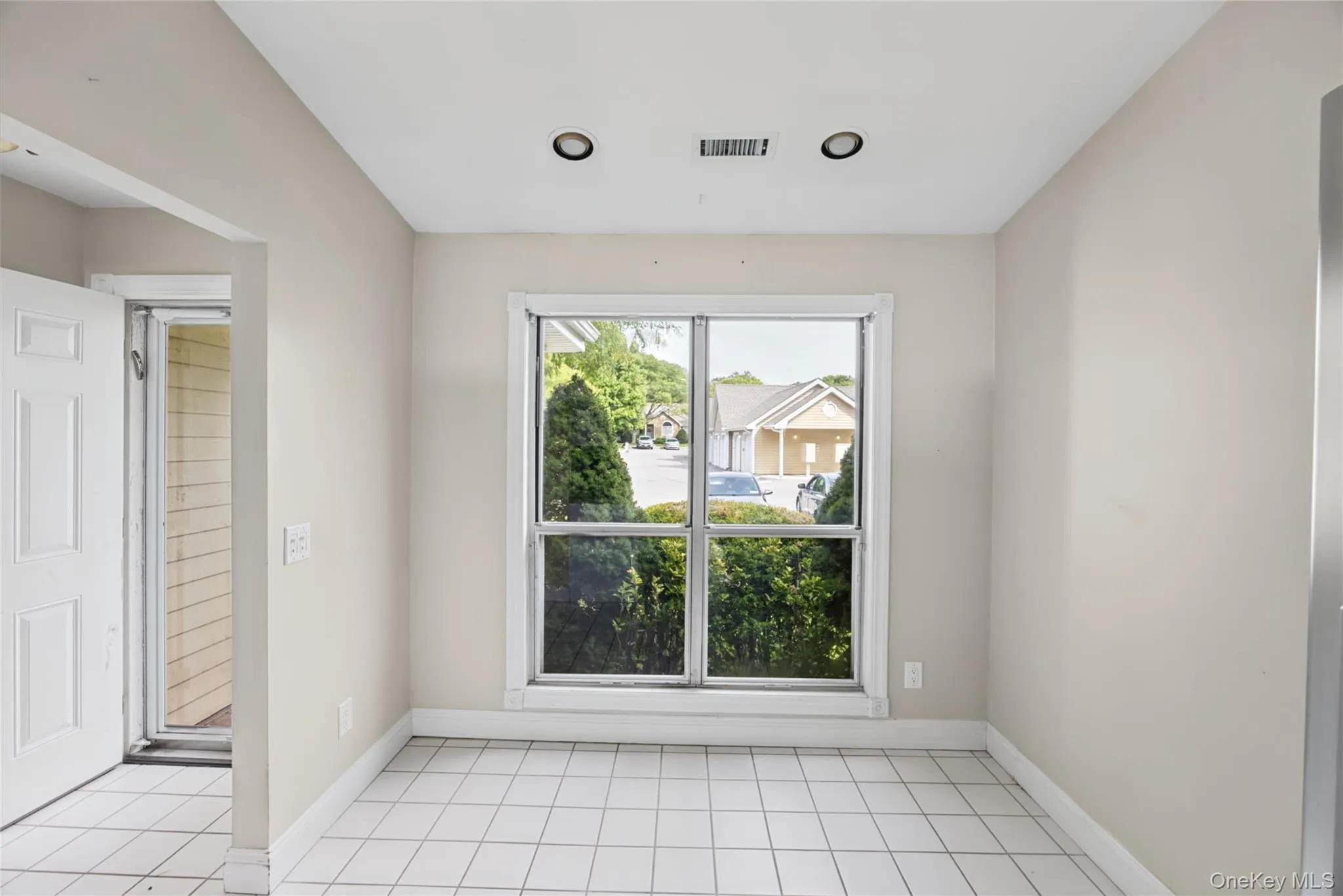 65 Eric Drive, Brookhaven, NY, 2 Bedrooms Bedrooms, 5 Rooms Rooms,2 BathroomsBathrooms,Residential,For Rent,Eric,0,1055595 65 Eric Drive, Brookhaven, NY, 2 Bedrooms Bedrooms, 5 Rooms Rooms,2 BathroomsBathrooms,Residential,For Rent,Eric,0,1055595