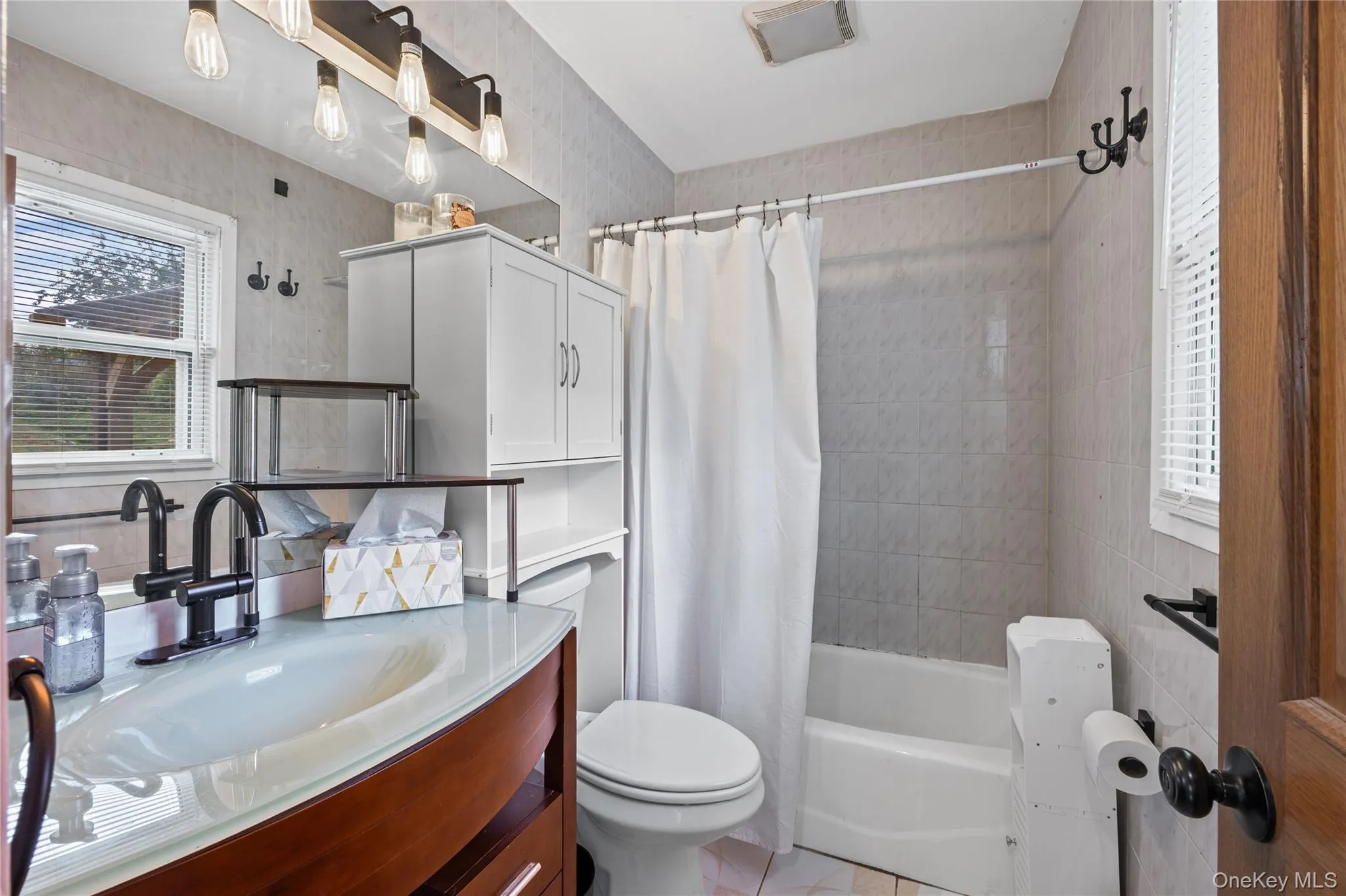 23 Wedgewood Drive, Brookhaven, NY, 4 Bedrooms Bedrooms, 8 Rooms Rooms,2 BathroomsBathrooms,Residential,For Rent,Wedgewood,0,1055596 23 Wedgewood Drive, Brookhaven, NY, 4 Bedrooms Bedrooms, 8 Rooms Rooms,2 BathroomsBathrooms,Residential,For Rent,Wedgewood,0,1055596