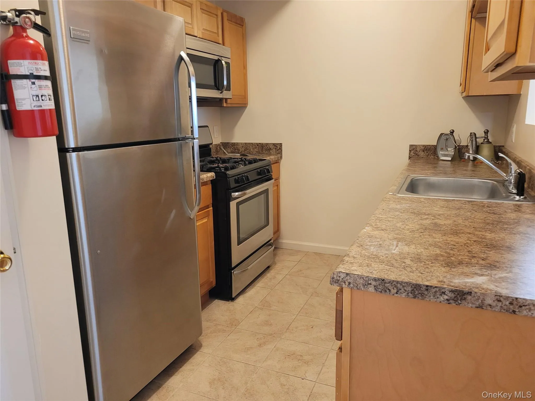 Kitchen with Stainless Steel Appliances Kitchen with Stainless Steel Appliances