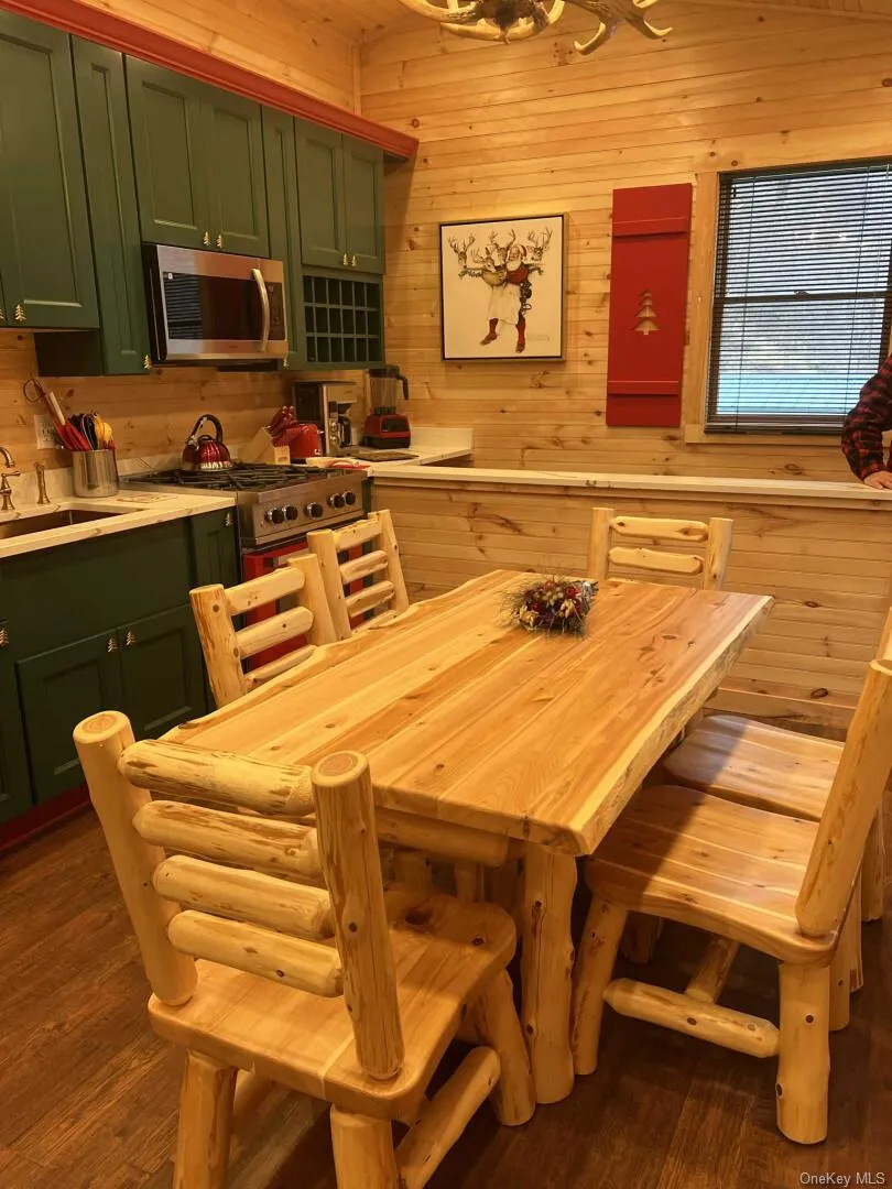 989 Chiloway Road, Colchester, NY, 2 Bedrooms Bedrooms, 12 Rooms Rooms,1 BathroomBathrooms,Residential,For Rent,Chiloway,0,1055603 989 Chiloway Road, Colchester, NY, 2 Bedrooms Bedrooms, 12 Rooms Rooms,1 BathroomBathrooms,Residential,For Rent,Chiloway,0,1055603