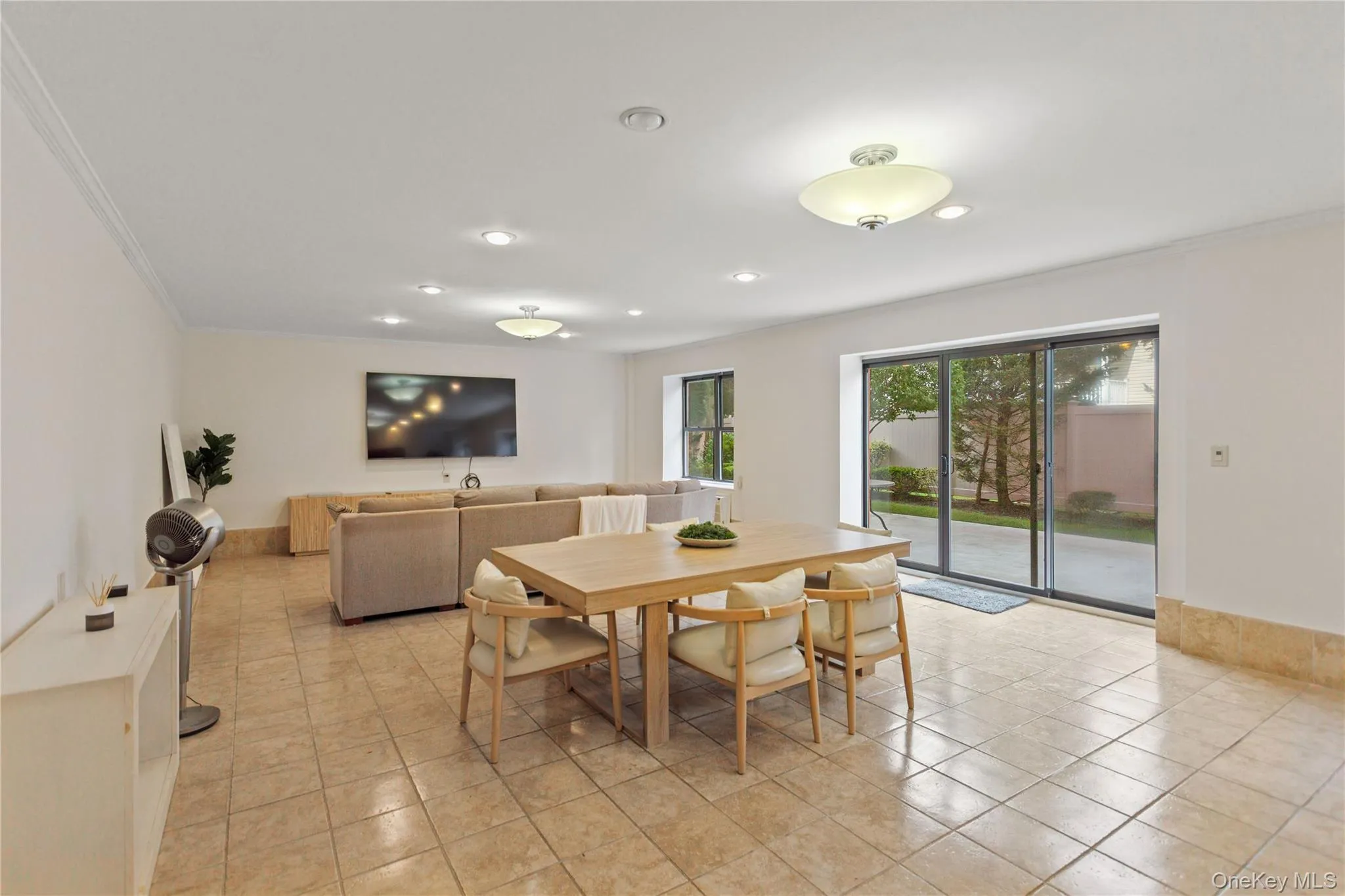 333 Broadway, Long Beach, NY, 1 Bedroom Bedrooms, 3 Rooms Rooms,1 BathroomBathrooms,Residential,For Rent,Broadway,0,1055608 333 Broadway, Long Beach, NY, 1 Bedroom Bedrooms, 3 Rooms Rooms,1 BathroomBathrooms,Residential,For Rent,Broadway,0,1055608