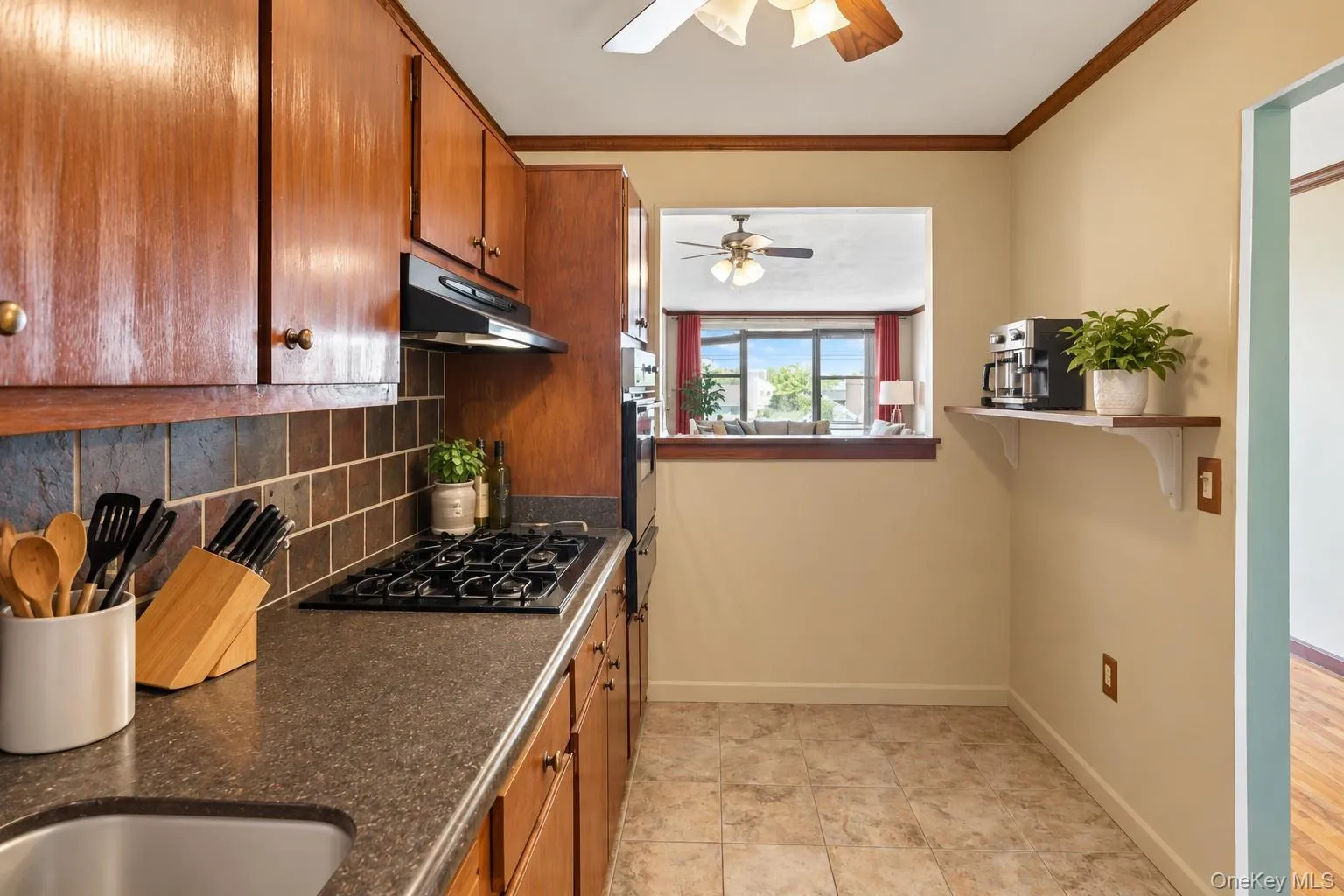 333 Broadway, Long Beach, NY, 1 Bedroom Bedrooms, 3 Rooms Rooms,1 BathroomBathrooms,Residential,For Rent,Broadway,0,1055608 333 Broadway, Long Beach, NY, 1 Bedroom Bedrooms, 3 Rooms Rooms,1 BathroomBathrooms,Residential,For Rent,Broadway,0,1055608