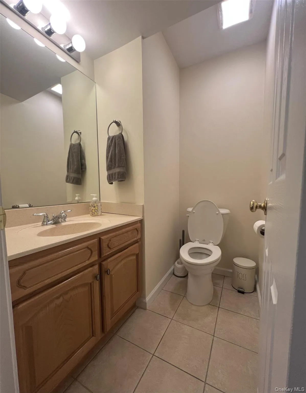 2 Seeley Bull Street, Monroe, NY, 2 Bedrooms Bedrooms, 6 Rooms Rooms,2 BathroomsBathrooms,Residential,For Rent,Seeley Bull,0,1055610 2 Seeley Bull Street, Monroe, NY, 2 Bedrooms Bedrooms, 6 Rooms Rooms,2 BathroomsBathrooms,Residential,For Rent,Seeley Bull,0,1055610