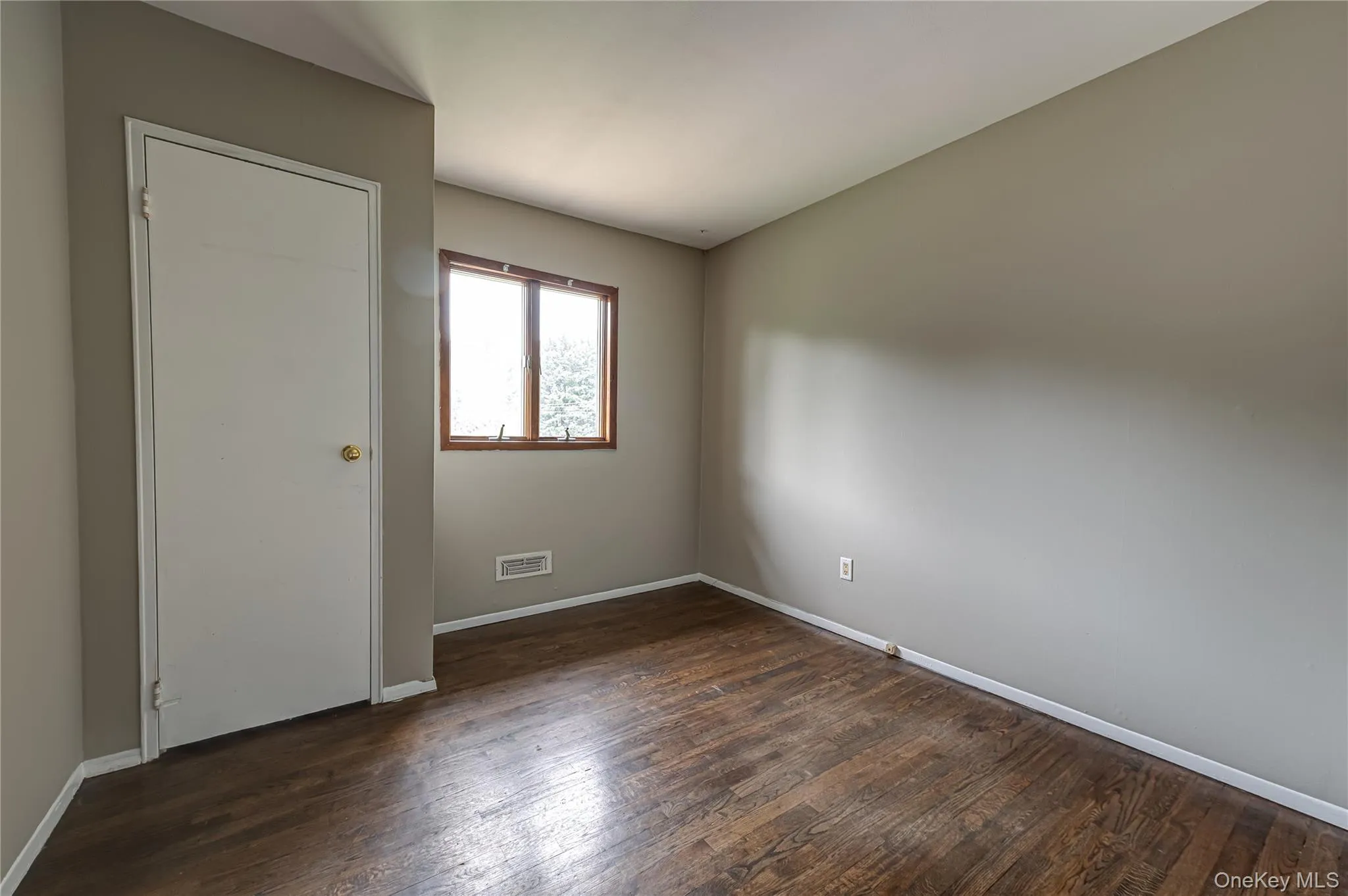7 Don Lane, Islip, NY, 4 Bedrooms Bedrooms, 8 Rooms Rooms,2 BathroomsBathrooms,Residential,For Rent,Don,0,1055623 7 Don Lane, Islip, NY, 4 Bedrooms Bedrooms, 8 Rooms Rooms,2 BathroomsBathrooms,Residential,For Rent,Don,0,1055623