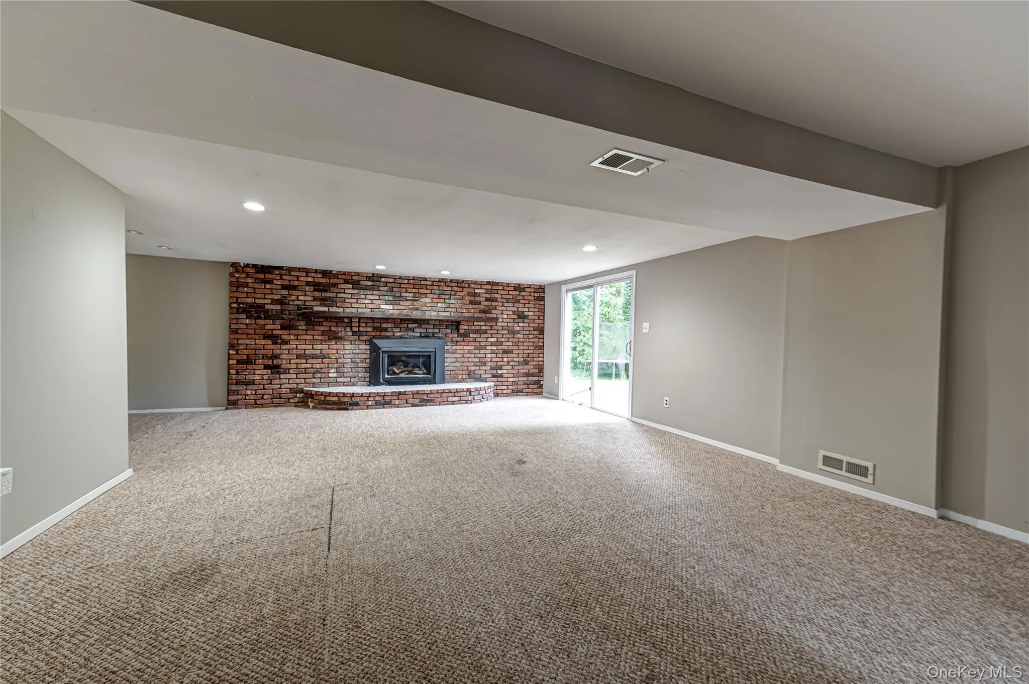 7 Don Lane, Islip, NY, 4 Bedrooms Bedrooms, 8 Rooms Rooms,2 BathroomsBathrooms,Residential,For Rent,Don,0,1055623 7 Don Lane, Islip, NY, 4 Bedrooms Bedrooms, 8 Rooms Rooms,2 BathroomsBathrooms,Residential,For Rent,Don,0,1055623