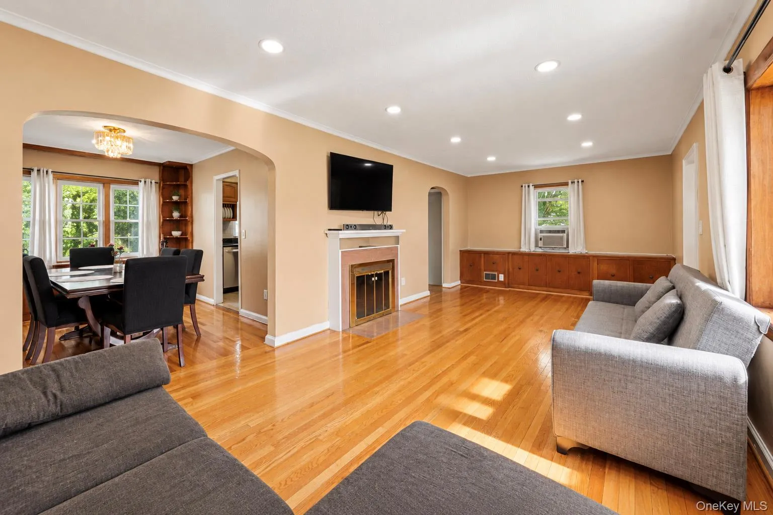 97 Page Avenue, Yonkers, NY, 3 Bedrooms Bedrooms, 7 Rooms Rooms,2 BathroomsBathrooms,Residential,For Rent,Page,0,1055624 97 Page Avenue, Yonkers, NY, 3 Bedrooms Bedrooms, 7 Rooms Rooms,2 BathroomsBathrooms,Residential,For Rent,Page,0,1055624