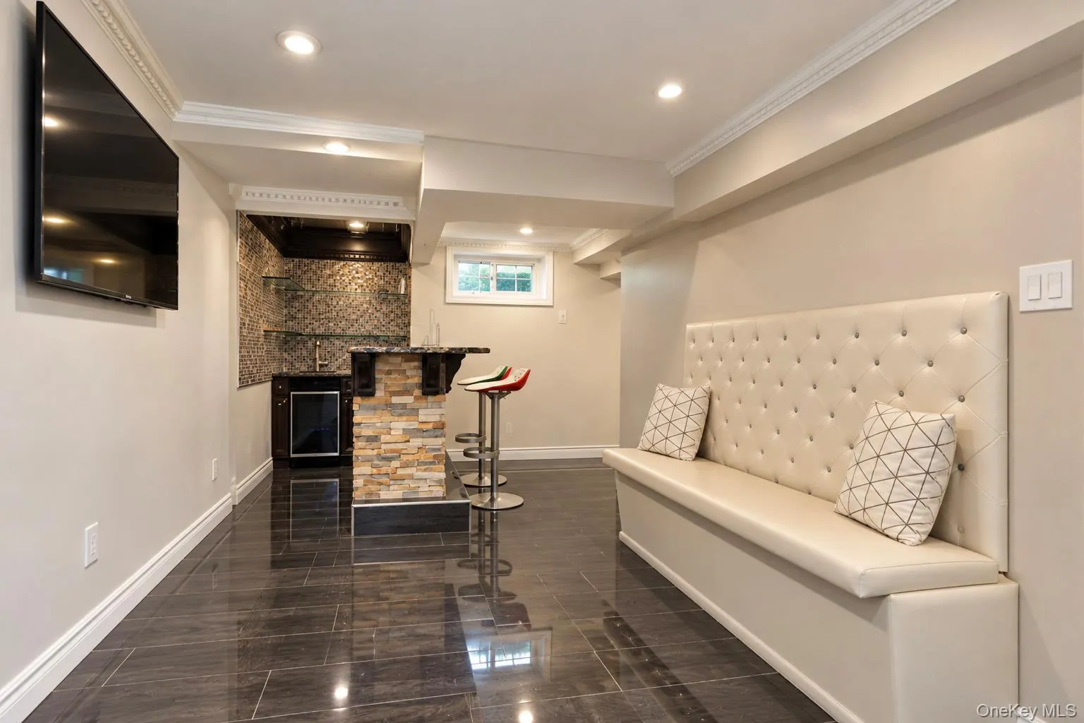 97 Page Avenue, Yonkers, NY, 3 Bedrooms Bedrooms, 7 Rooms Rooms,2 BathroomsBathrooms,Residential,For Rent,Page,0,1055624 97 Page Avenue, Yonkers, NY, 3 Bedrooms Bedrooms, 7 Rooms Rooms,2 BathroomsBathrooms,Residential,For Rent,Page,0,1055624
