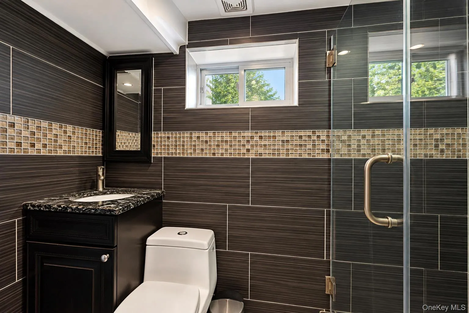97 Page Avenue, Yonkers, NY, 3 Bedrooms Bedrooms, 7 Rooms Rooms,2 BathroomsBathrooms,Residential,For Rent,Page,0,1055624 97 Page Avenue, Yonkers, NY, 3 Bedrooms Bedrooms, 7 Rooms Rooms,2 BathroomsBathrooms,Residential,For Rent,Page,0,1055624