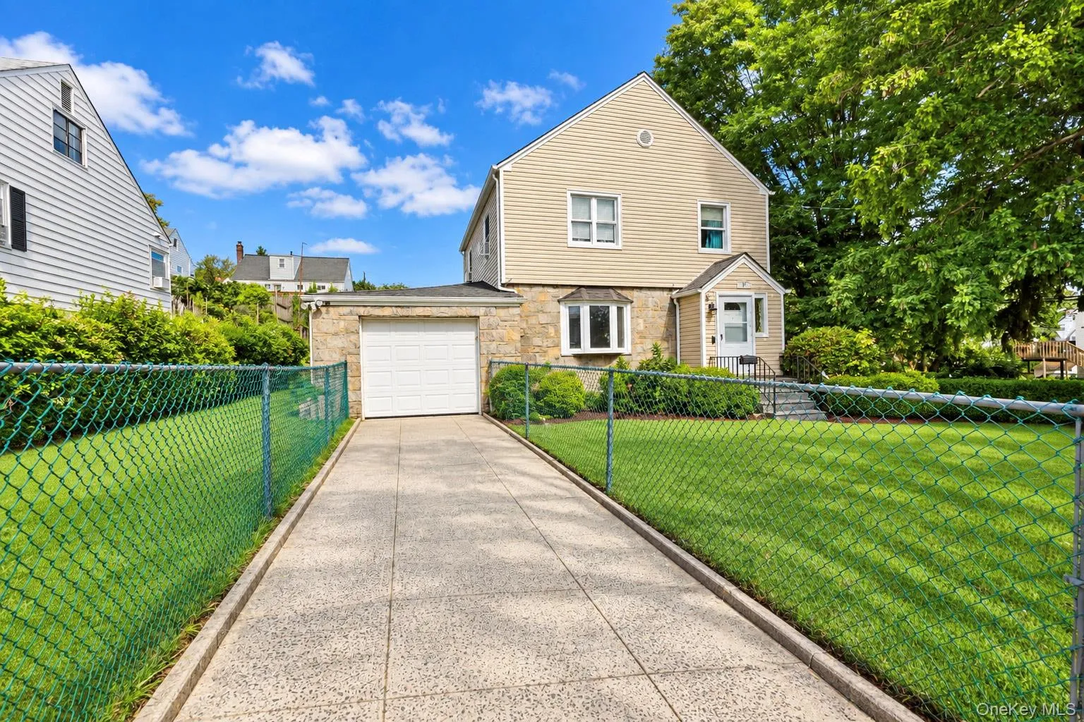 97 Page Avenue, Yonkers, NY, 3 Bedrooms Bedrooms, 7 Rooms Rooms,2 BathroomsBathrooms,Residential,For Rent,Page,0,1055624 97 Page Avenue, Yonkers, NY, 3 Bedrooms Bedrooms, 7 Rooms Rooms,2 BathroomsBathrooms,Residential,For Rent,Page,0,1055624