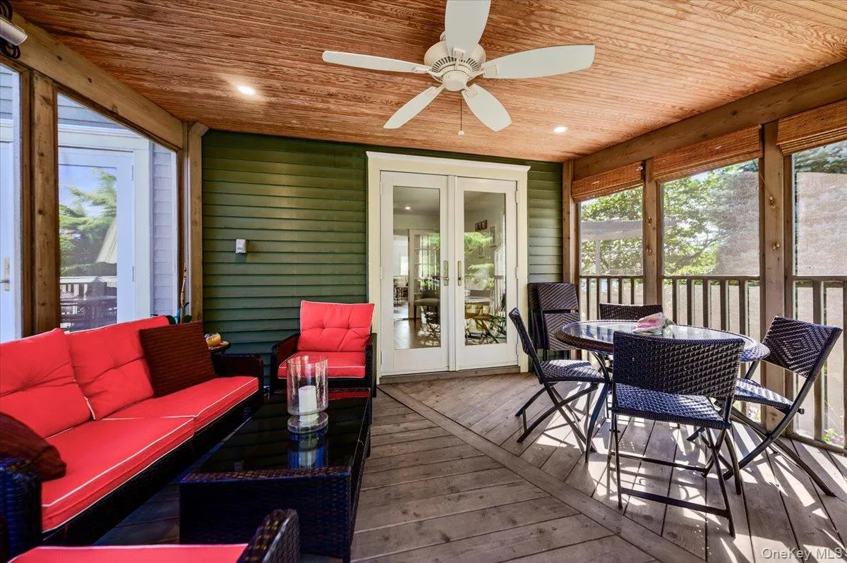 screened in porch screened in porch